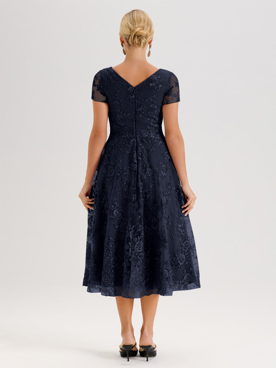 Cicinia Bleu Marine Robe Mère De La Mariée Col Ras Du Cou Manches Courtes En Mousseline Et Dentelle Longueur Mi-Mollet