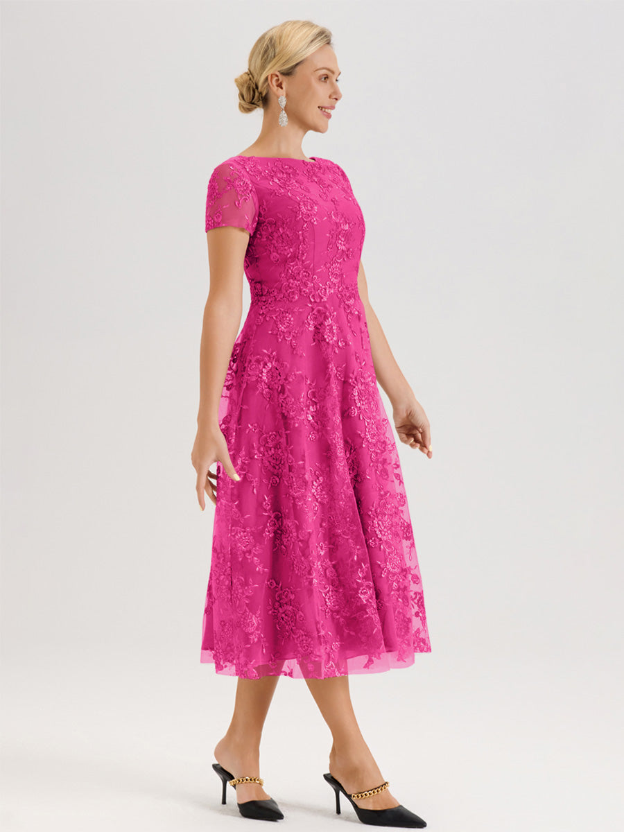 Cicinia Fuchsia Robe Mère De La Mariée Col Ras Du Cou Manches Courtes En Mousseline Et Dentelle Longueur Mi-Mollet