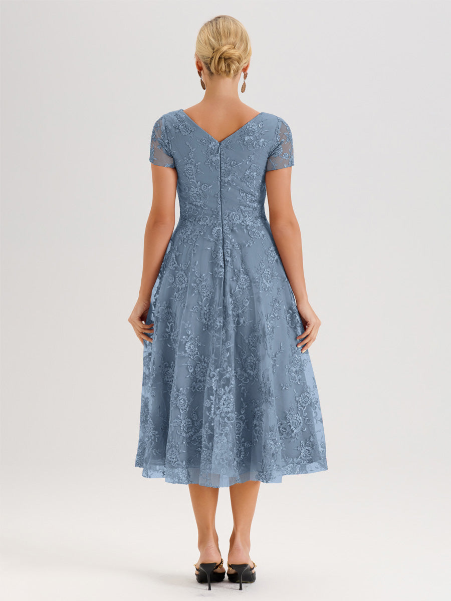 Cicinia Bleu De Schiste Robe Mère De La Mariée Col Ras Du Cou Manches Courtes En Mousseline Et Dentelle Longueur Mi-Mollet