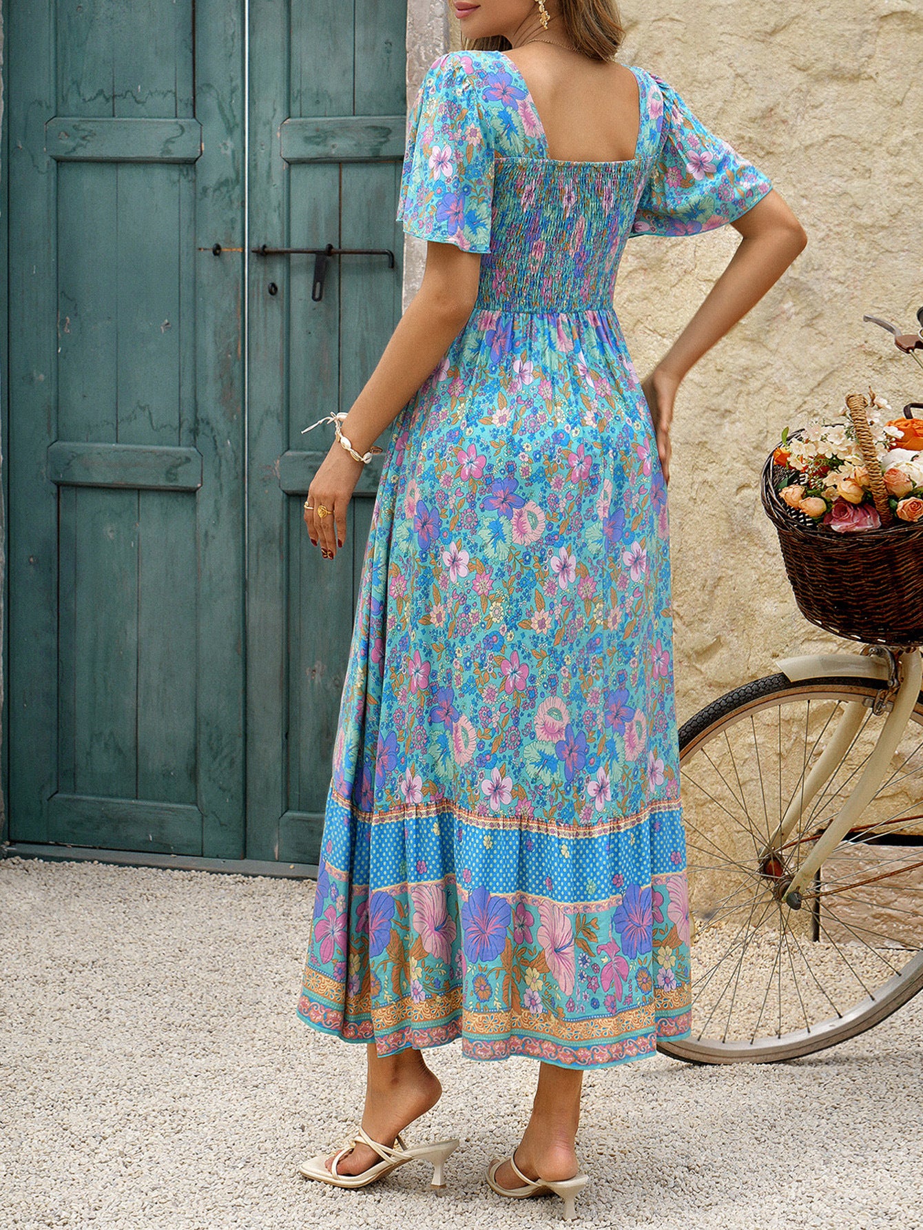 Robe Invitée Mariage Bleu Piscine Imprimé Fleurs Encolure Carrée Longueur Cheville