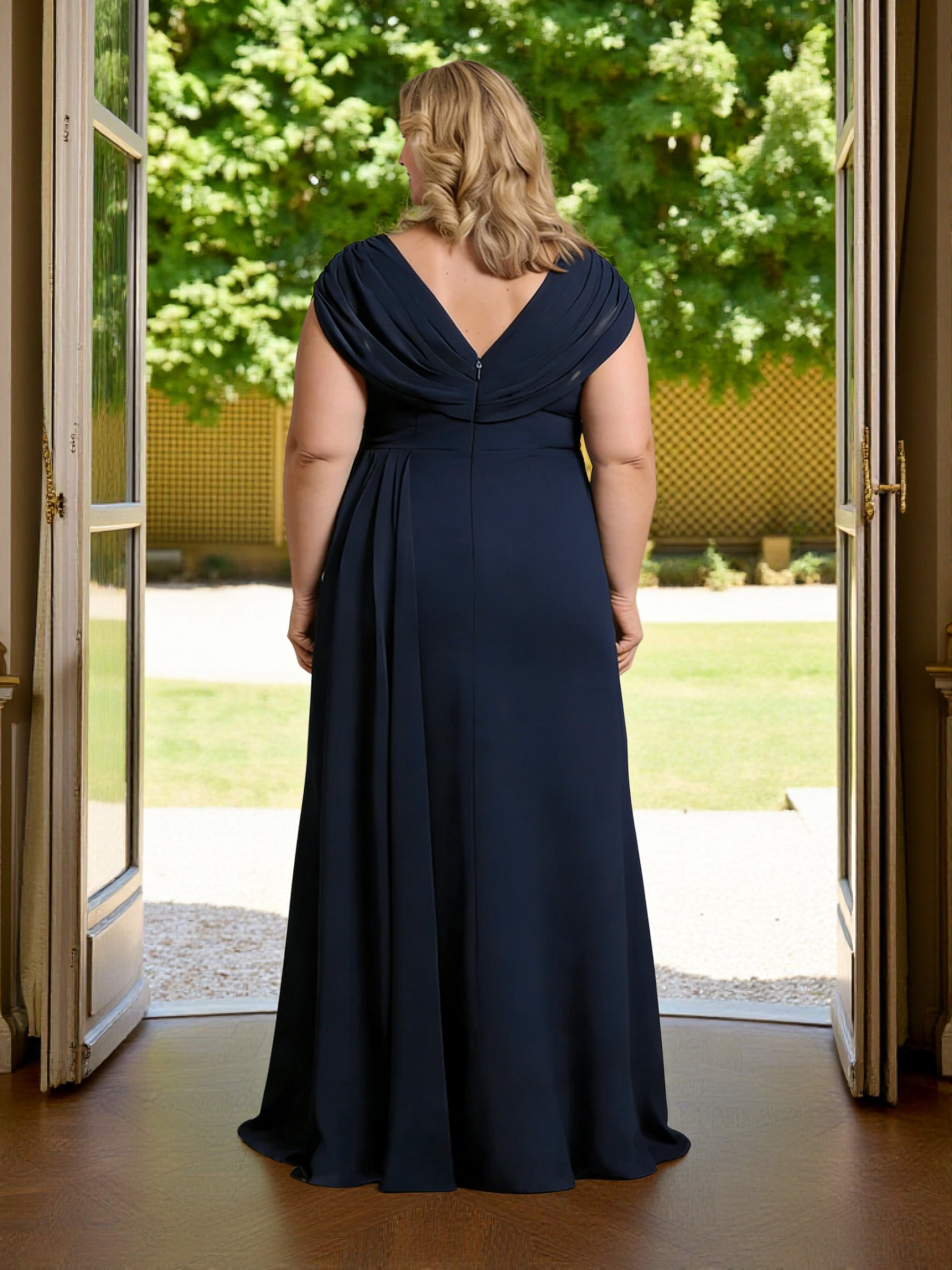 Cicinia Bleu Marine Foncé Robe Grande Taille pour Mère de la Mariée Longue A-Line en Mousseline Perlé à Plis Longueur Sol