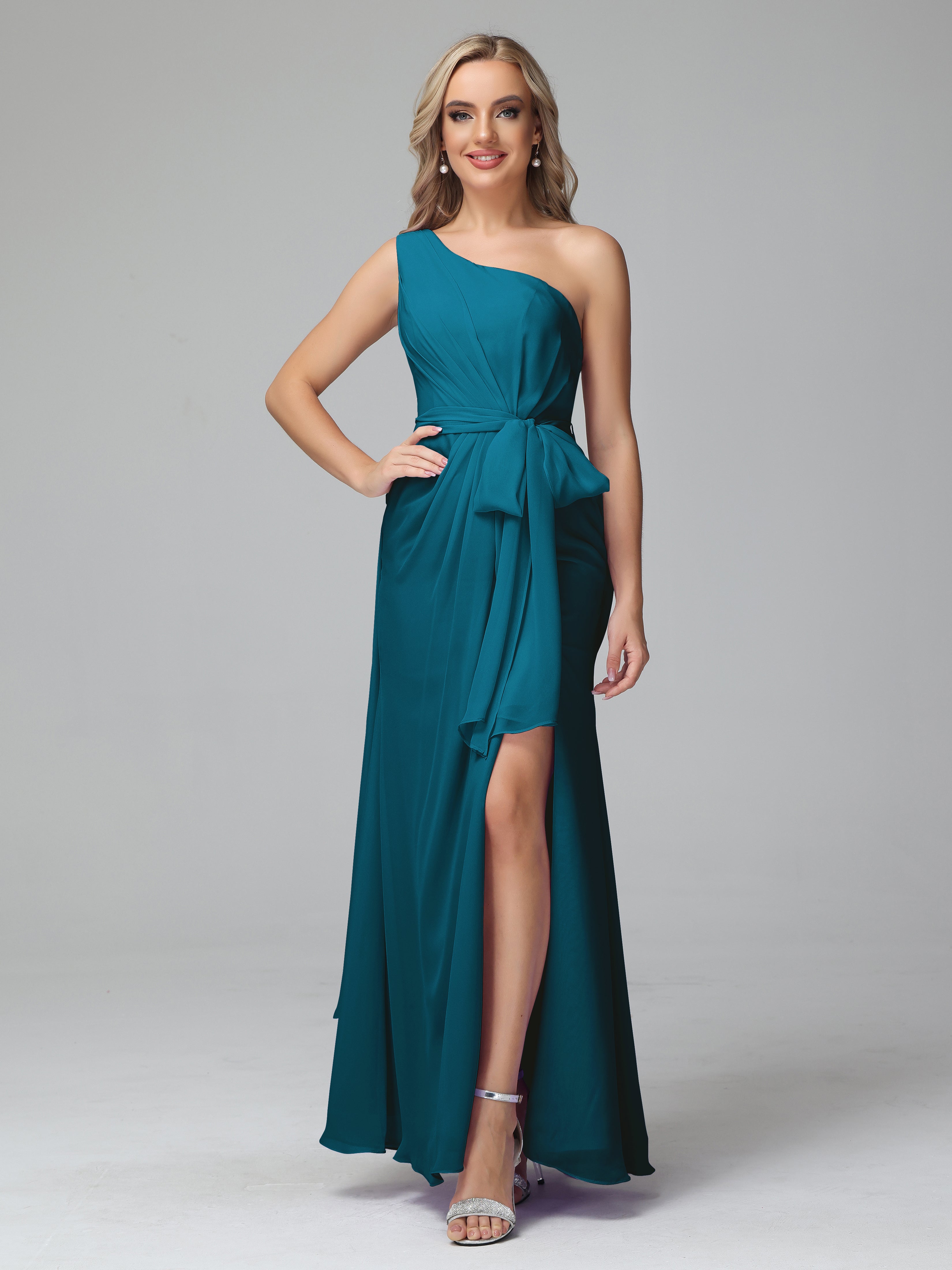 Robe De Demoiselle D'Honneur Bleu Encre Trapèze Décolleté Asymétrique Mousseline Robe De Demoiselle D'Honneur Avec Plissé