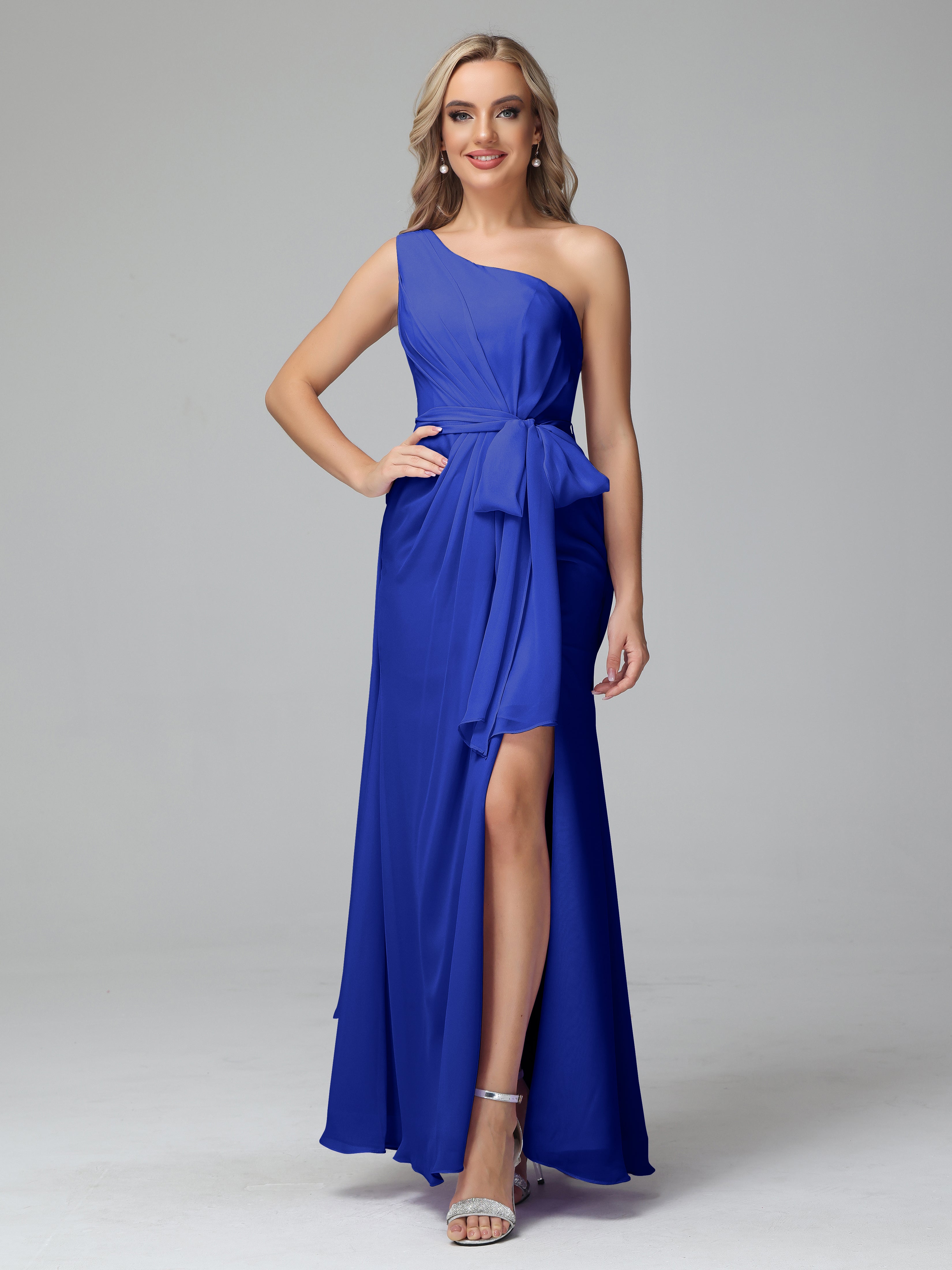 Robe Demoiselle D Honneur Bleue Roi Trapèze Décolleté Asymétrique Mousseline Robe De Demoiselle D'Honneur Avec Plissé