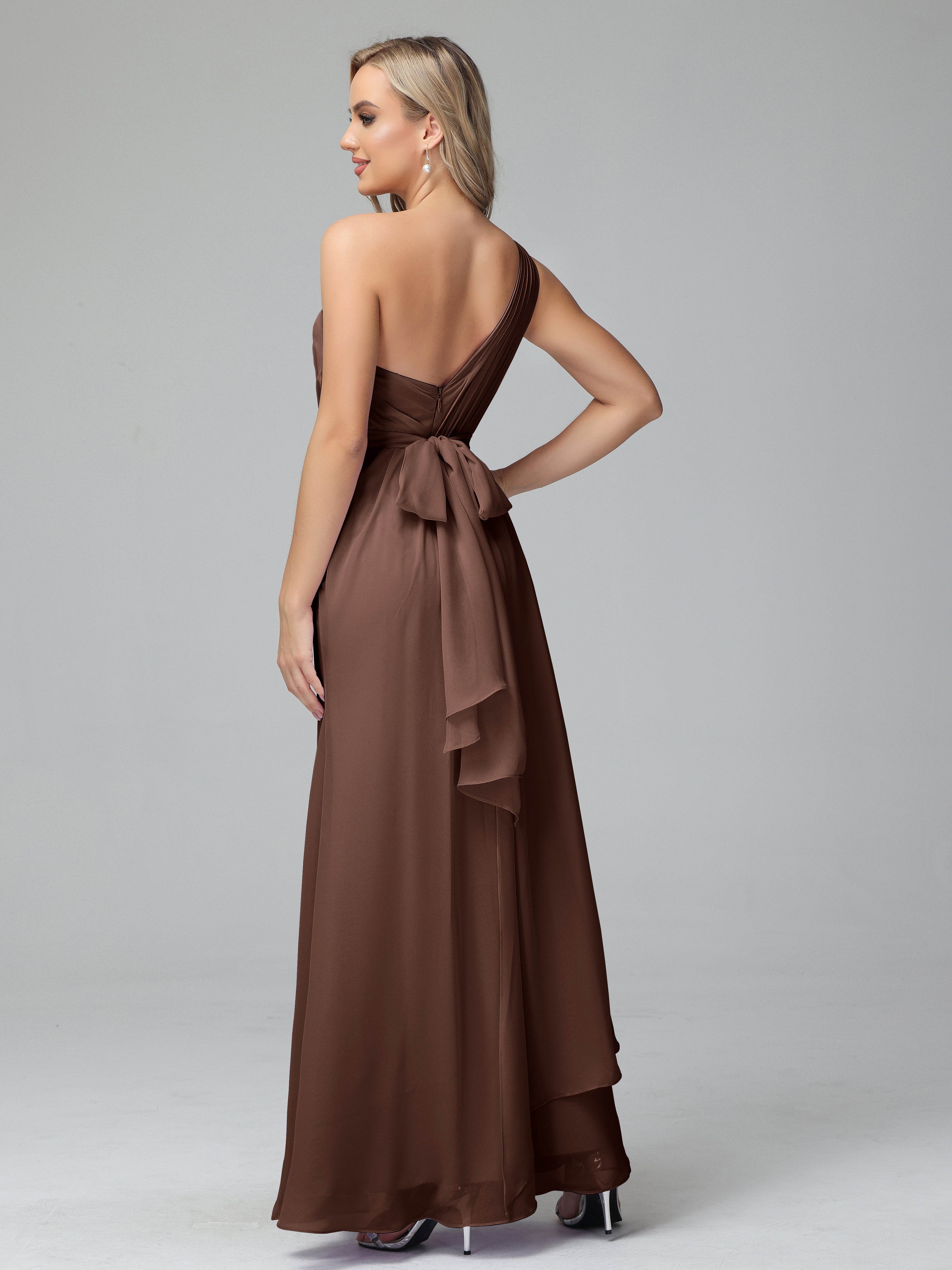 Robe Marron Chocolat Demoiselle D Honneur Trapèze Décolleté Asymétrique Mousseline Robe De Demoiselle D'Honneur Avec Plissé