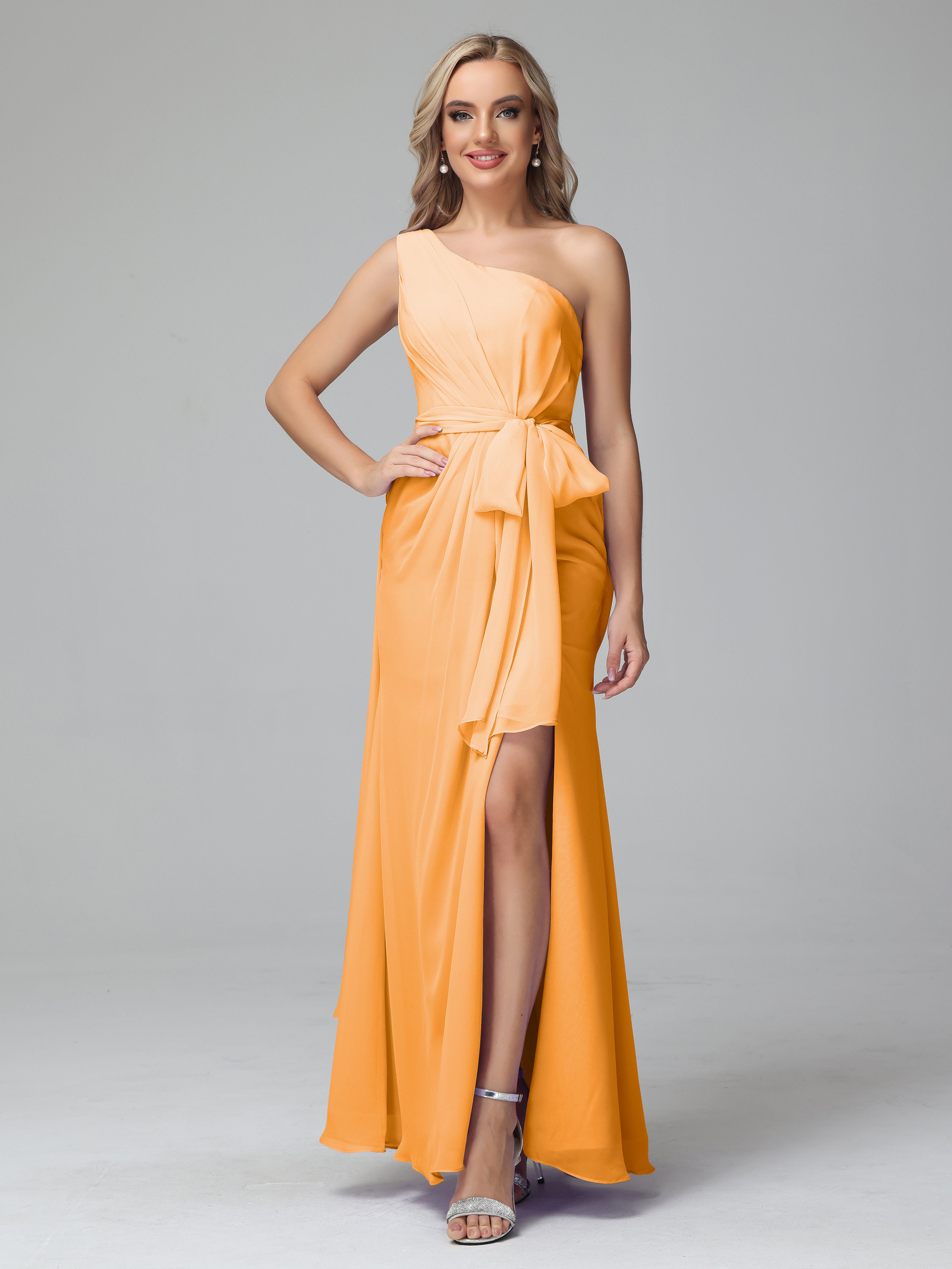 Robes De Demoiselle D'Honneur Mandarine Trapèze Décolleté Asymétrique Mousseline Robe De Demoiselle D'Honneur Avec Plissé