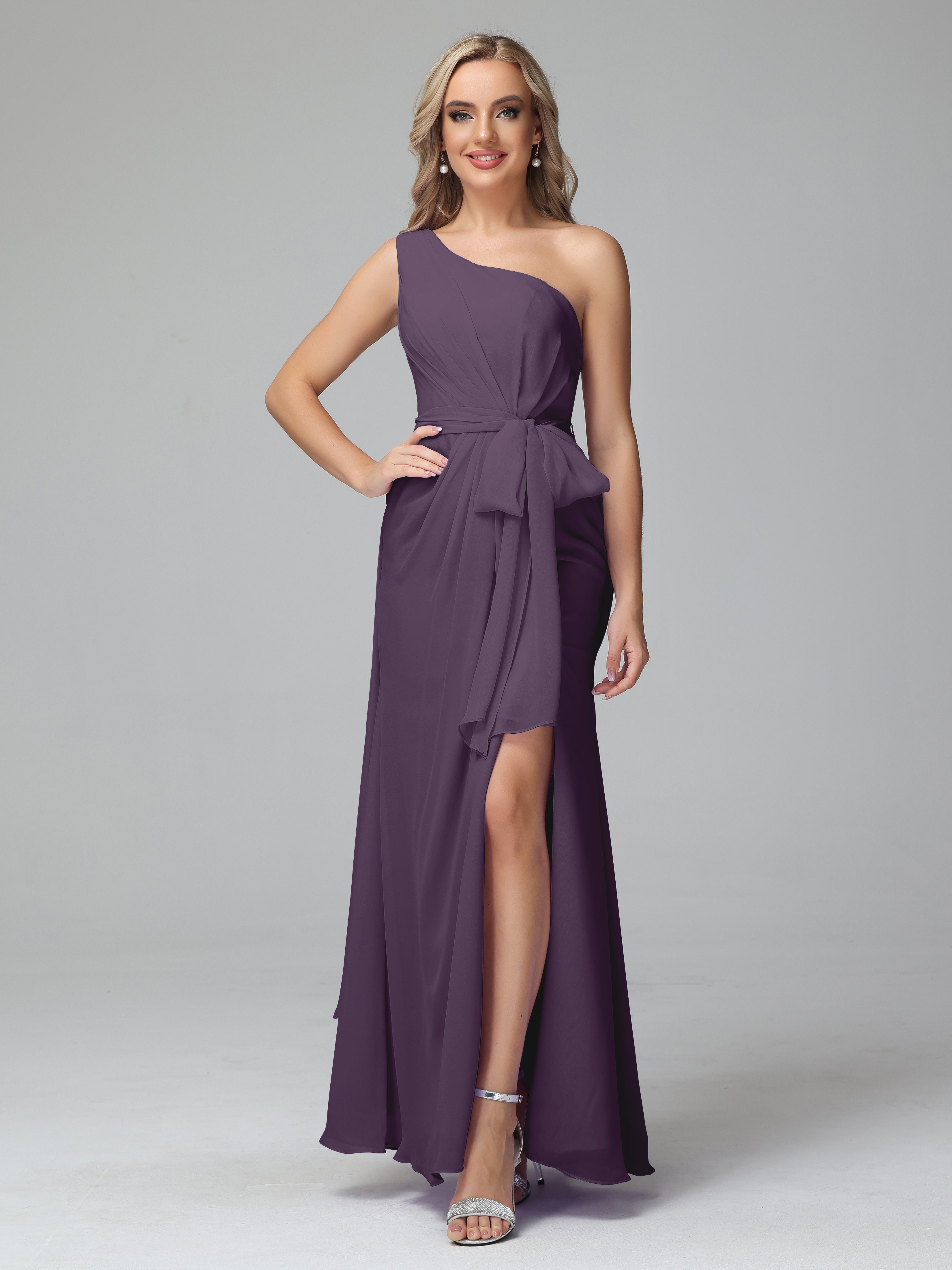 Robe De Demoiselle D'Honneur En Plum Trapèze Décolleté Asymétrique Mousseline Robe De Demoiselle D'Honneur Avec Plissé