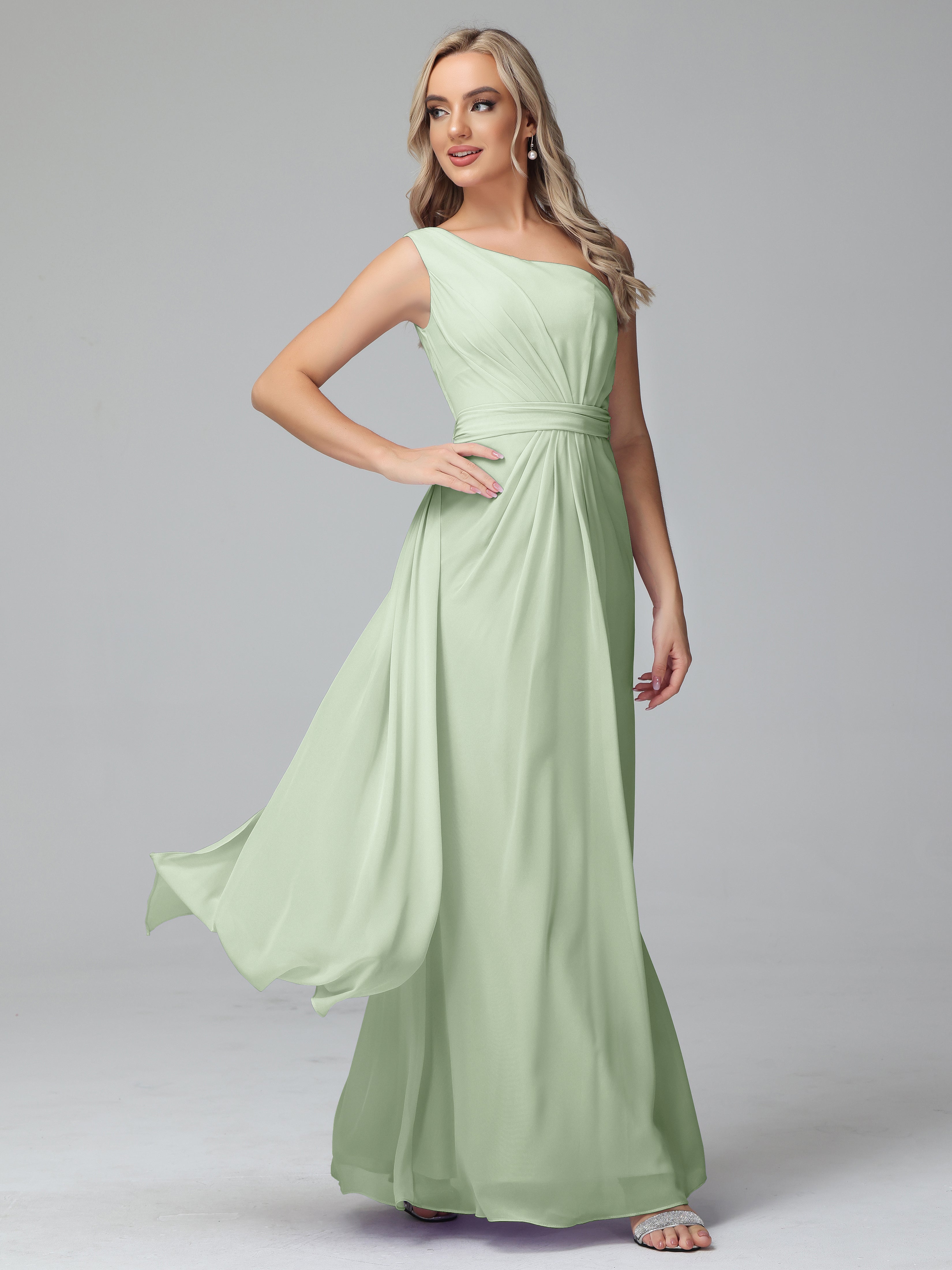 Demoiselle D'Honneur De Sauge Poussiéreuse Trapèze Décolleté Asymétrique Mousseline Robe De Demoiselle D'Honneur Avec Plissé