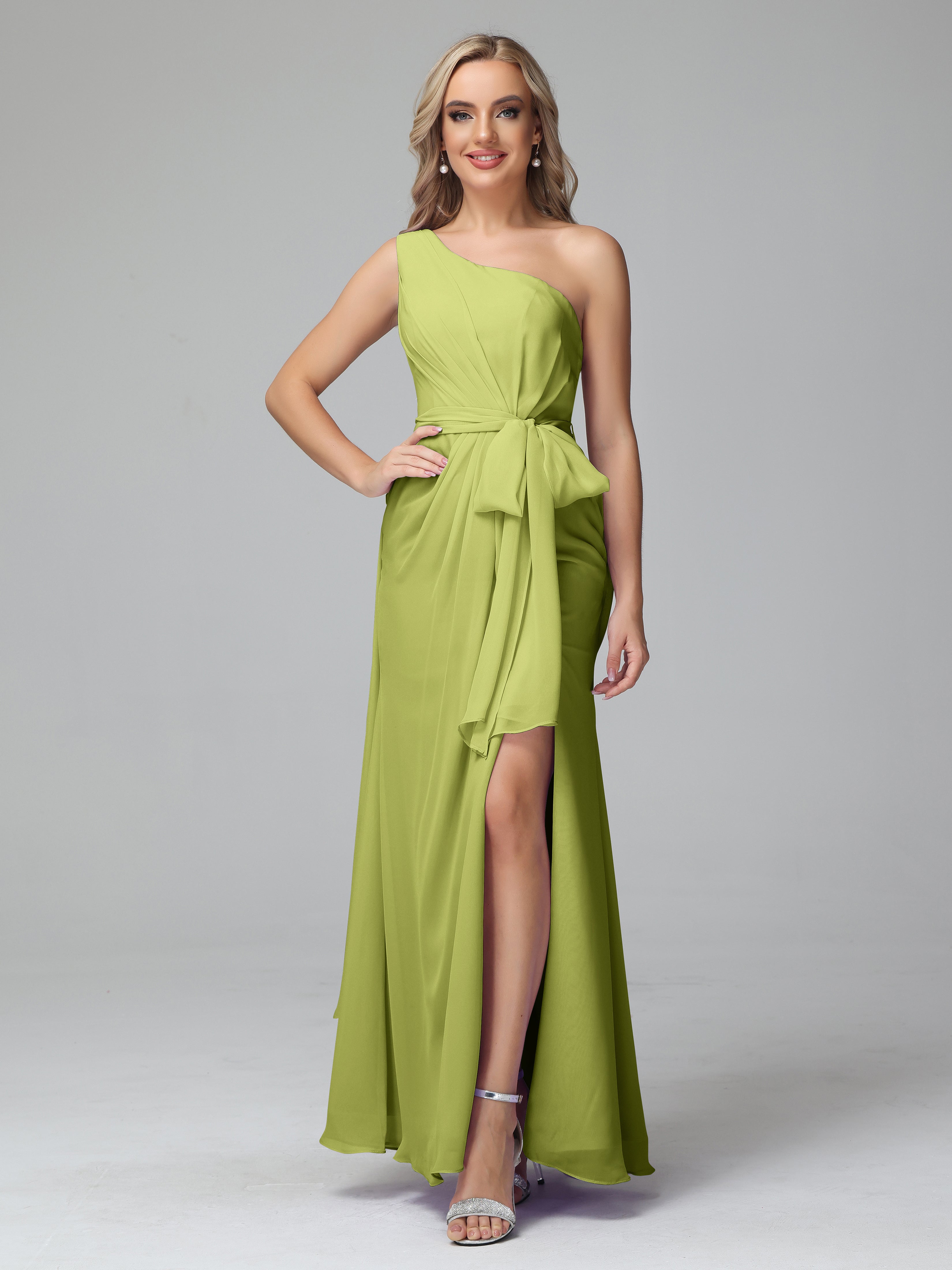 Robes De Demoiselle D'Honneur Trèfle Trapèze Décolleté Asymétrique Mousseline Robe De Demoiselle D'Honneur Avec Plissé