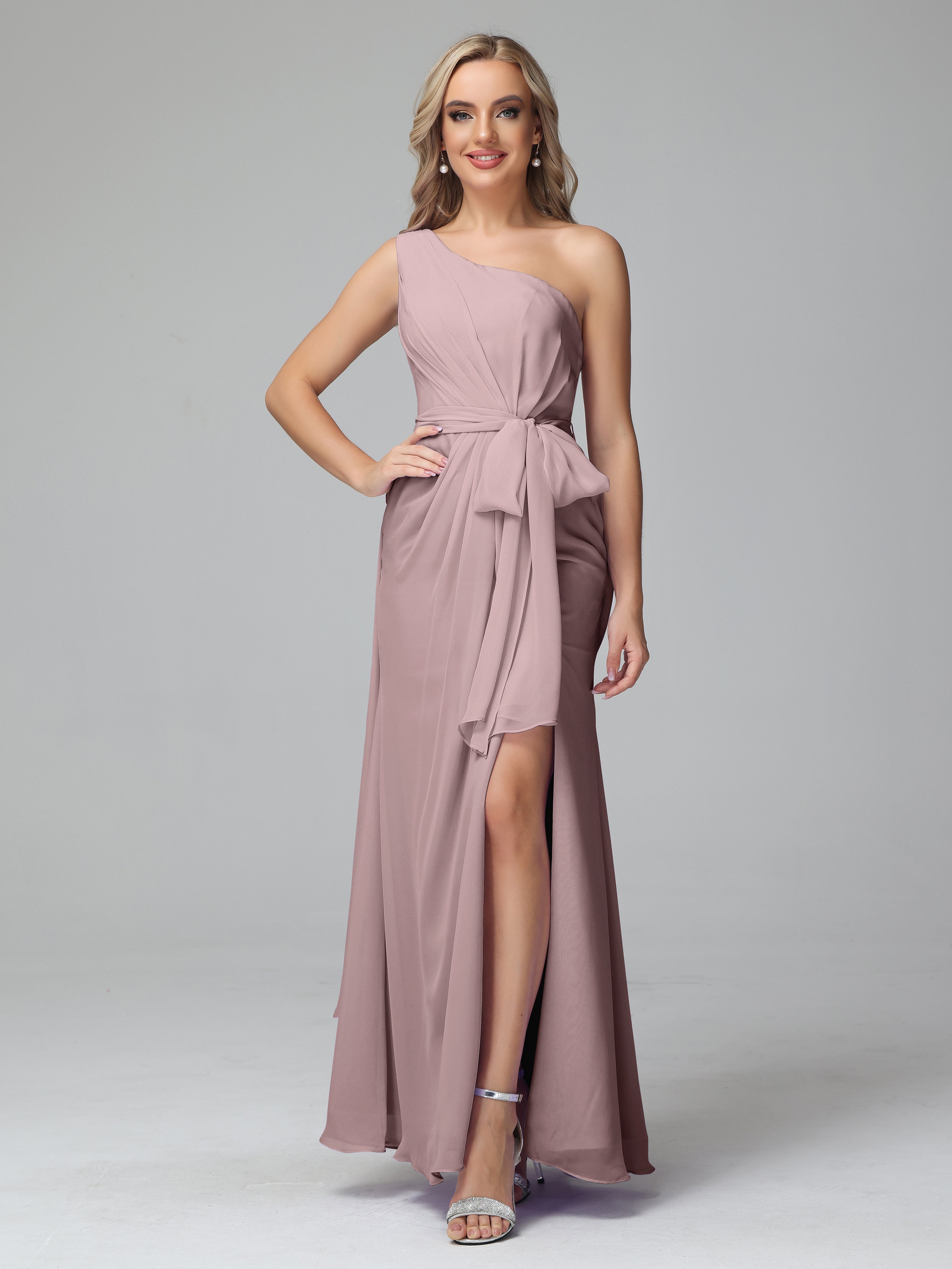 Robes De Demoiselle D'Honneur Vintage Mauve Trapèze Décolleté Asymétrique Mousseline Robe De Demoiselle D'Honneur Avec Plissé