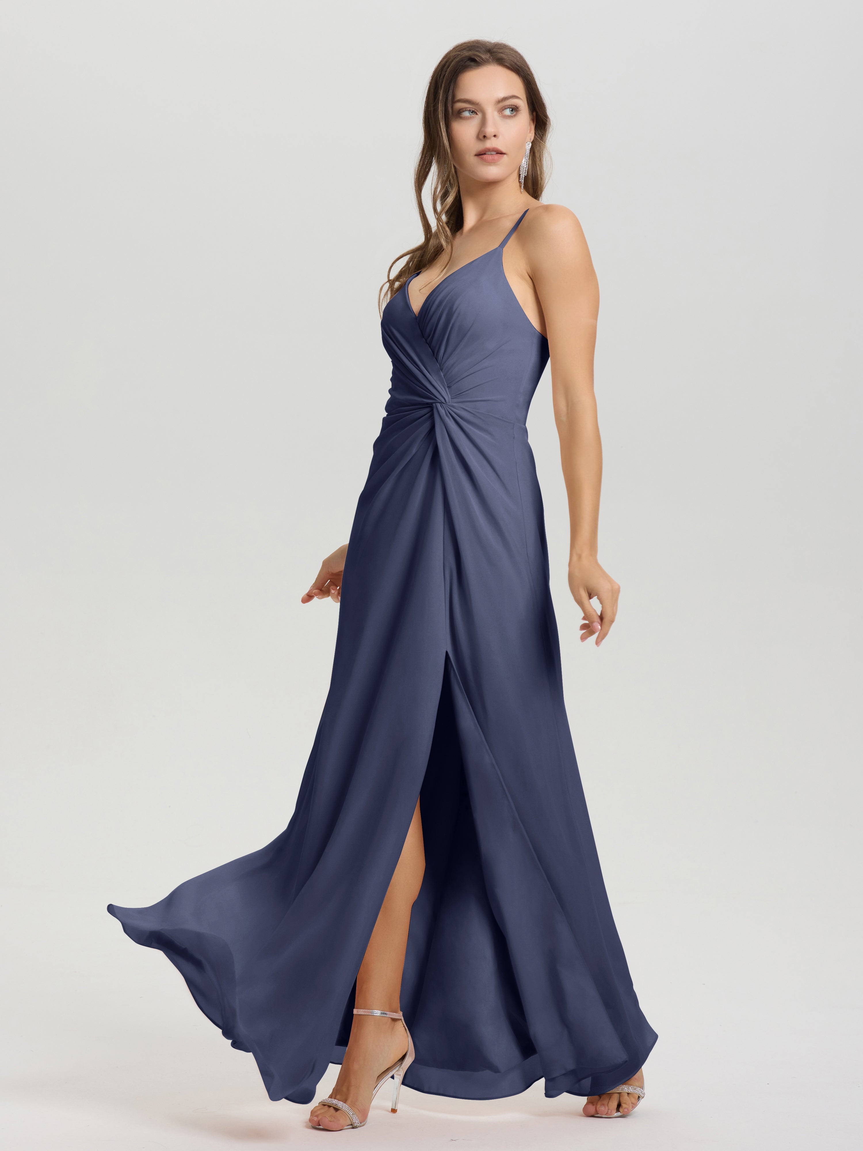 Robes De Demoiselle D'Honneur Bleu Orageux Col V Fendue Trapèze Mousseline Robe Demoiselle D'Honneur Avec Plisée Devant