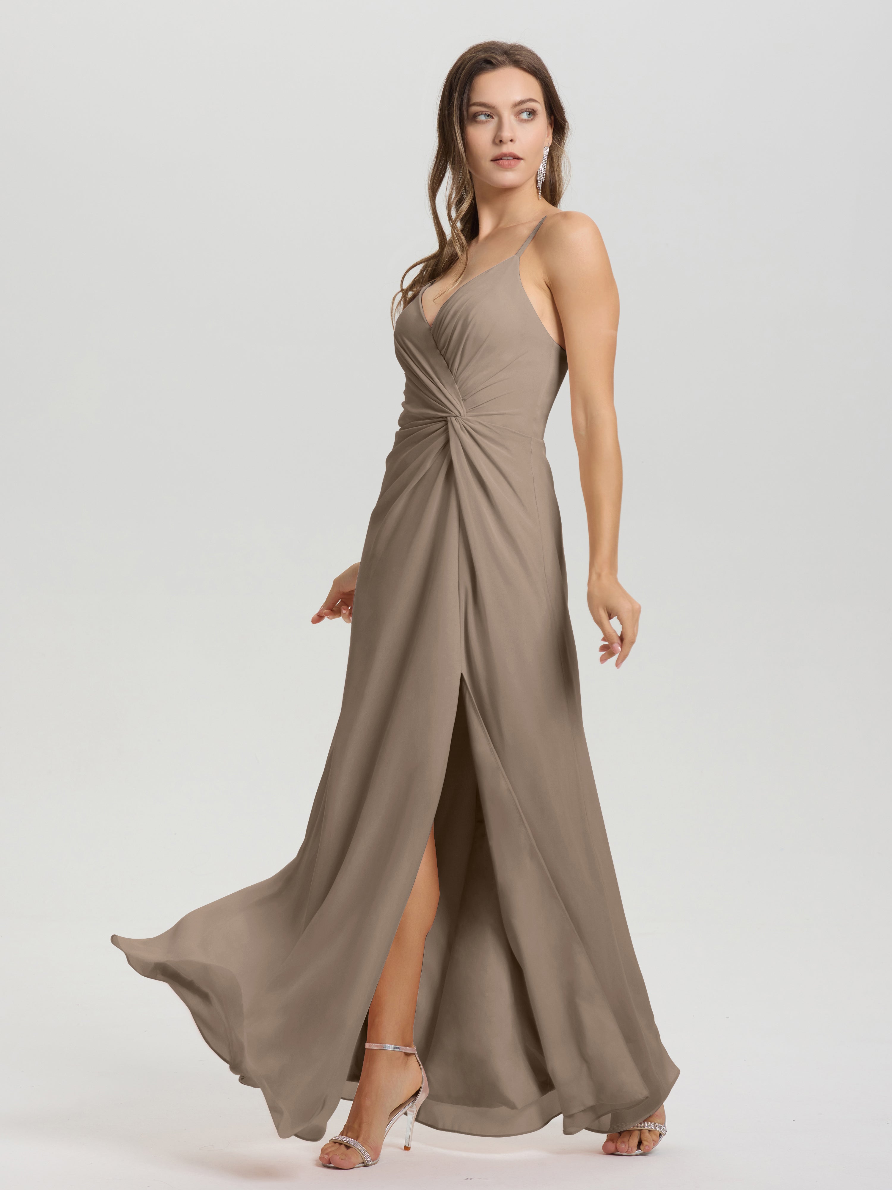 Robe De Couleur Taupe Col V Fendue Trapèze Mousseline Robe Demoiselle D'Honneur Avec Plisée Devant