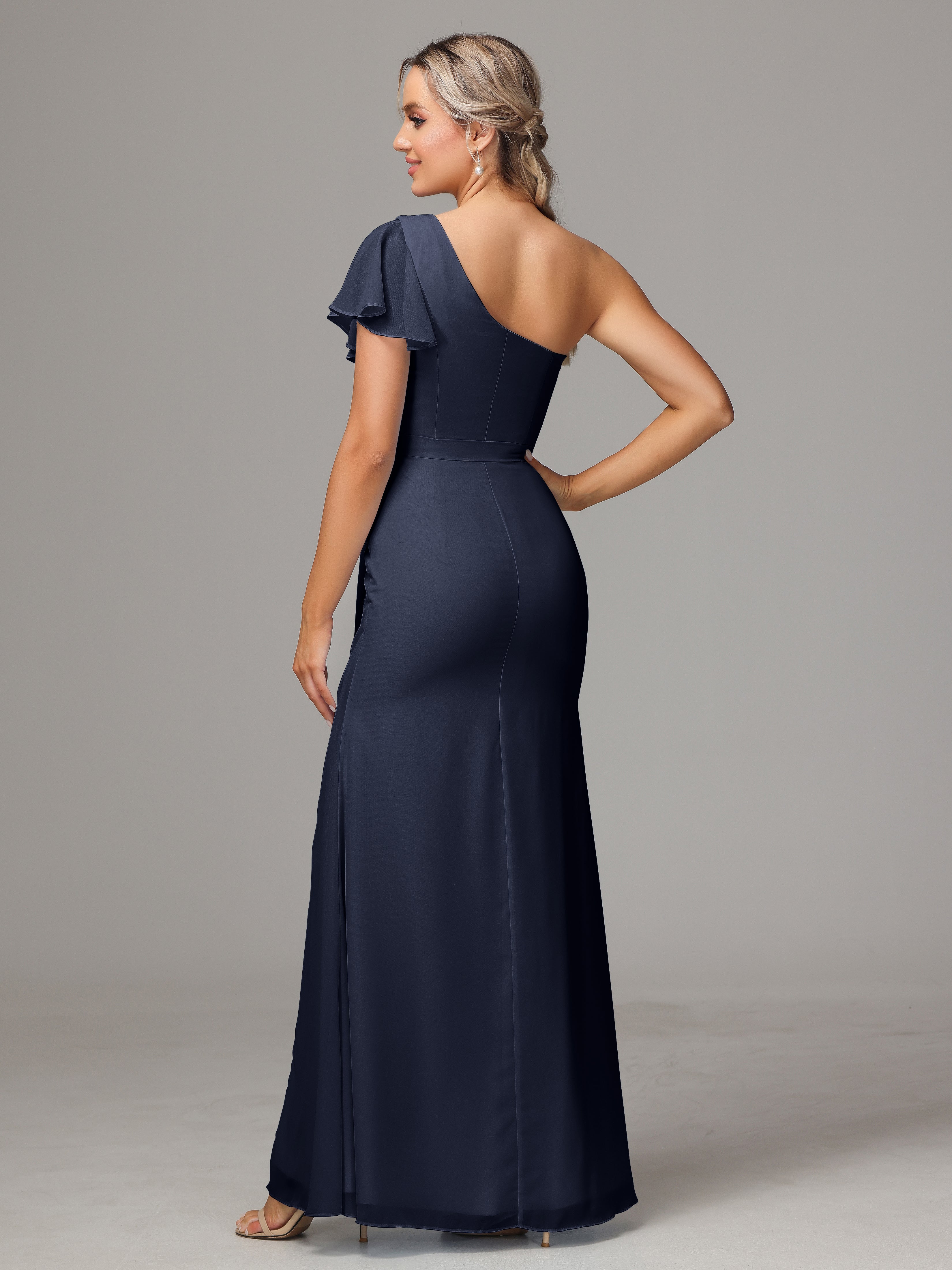 Robes De Demoiselle D'Honneur Bleu Marine Modestes Fourreau Seule Épaule Fendue Mousseline