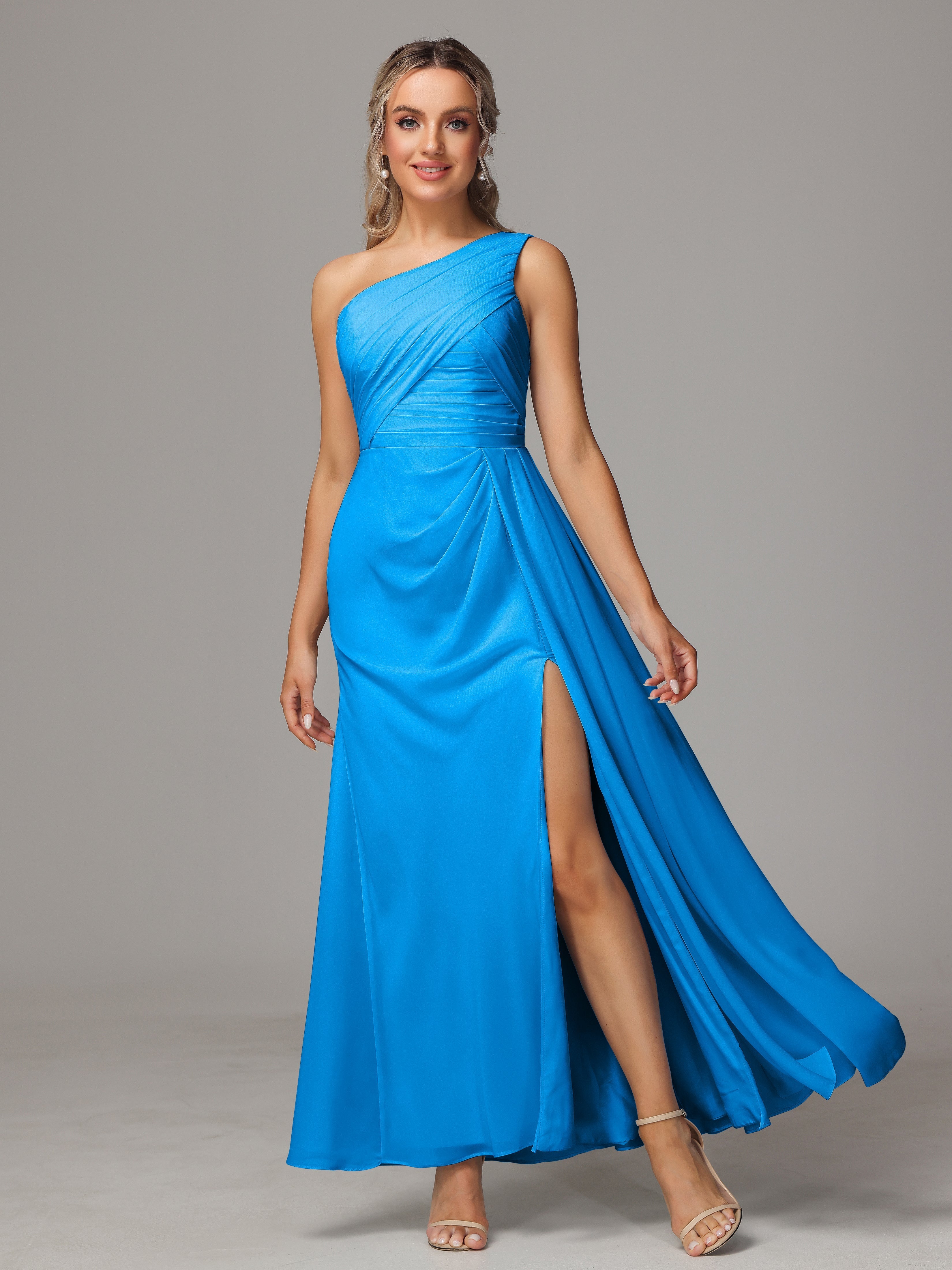 Robes De Demoiselle D'Honneur Bleu Océan Décolleté Asymétrique Trapèze Mousseline Longue Robes Demoiselle D'Honneur Avec Plissé