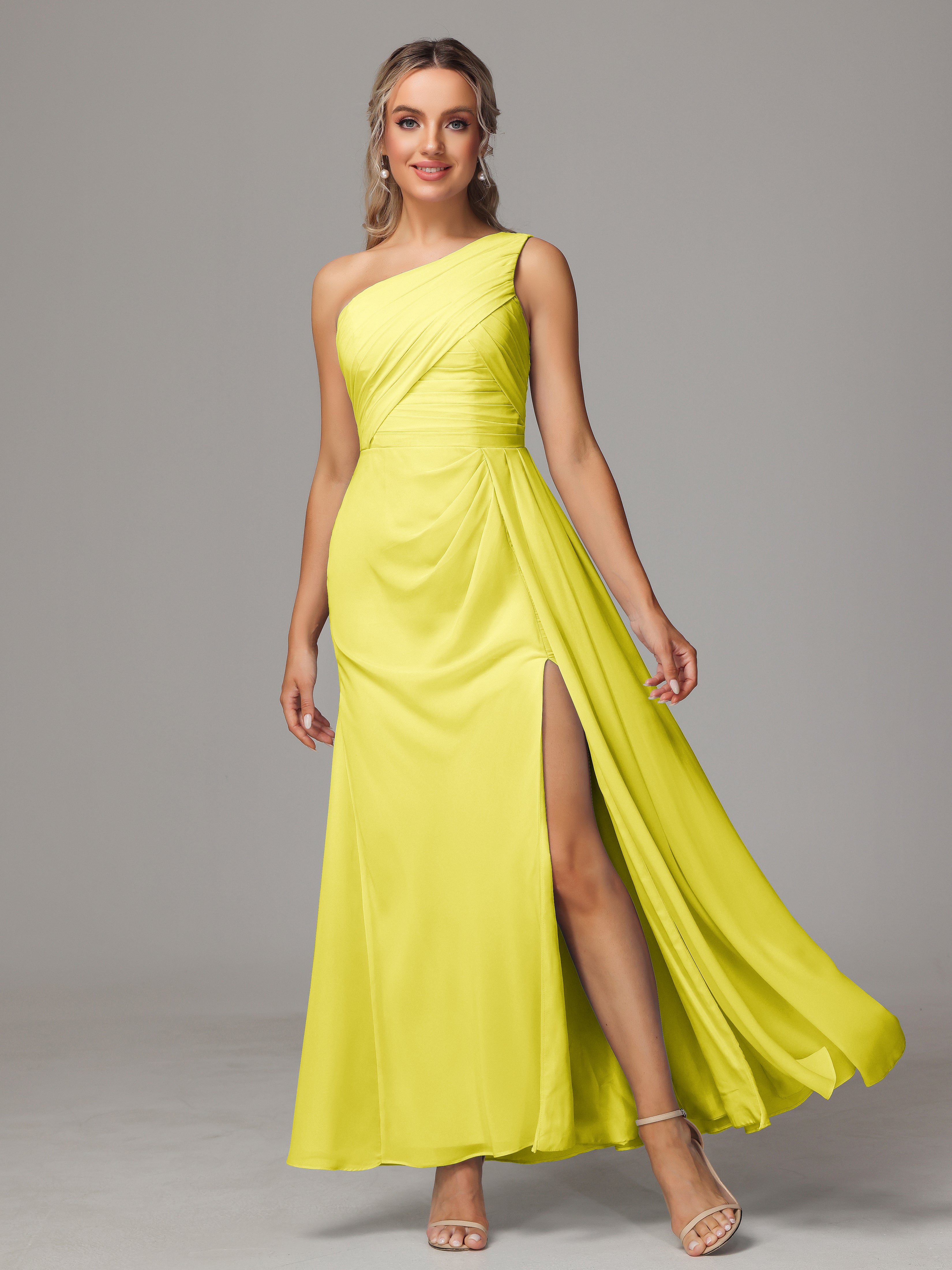 Robes De Demoiselle D'Honneur Citron Décolleté Asymétrique Trapèze Mousseline Longue Robes Demoiselle D'Honneur Avec Plissé