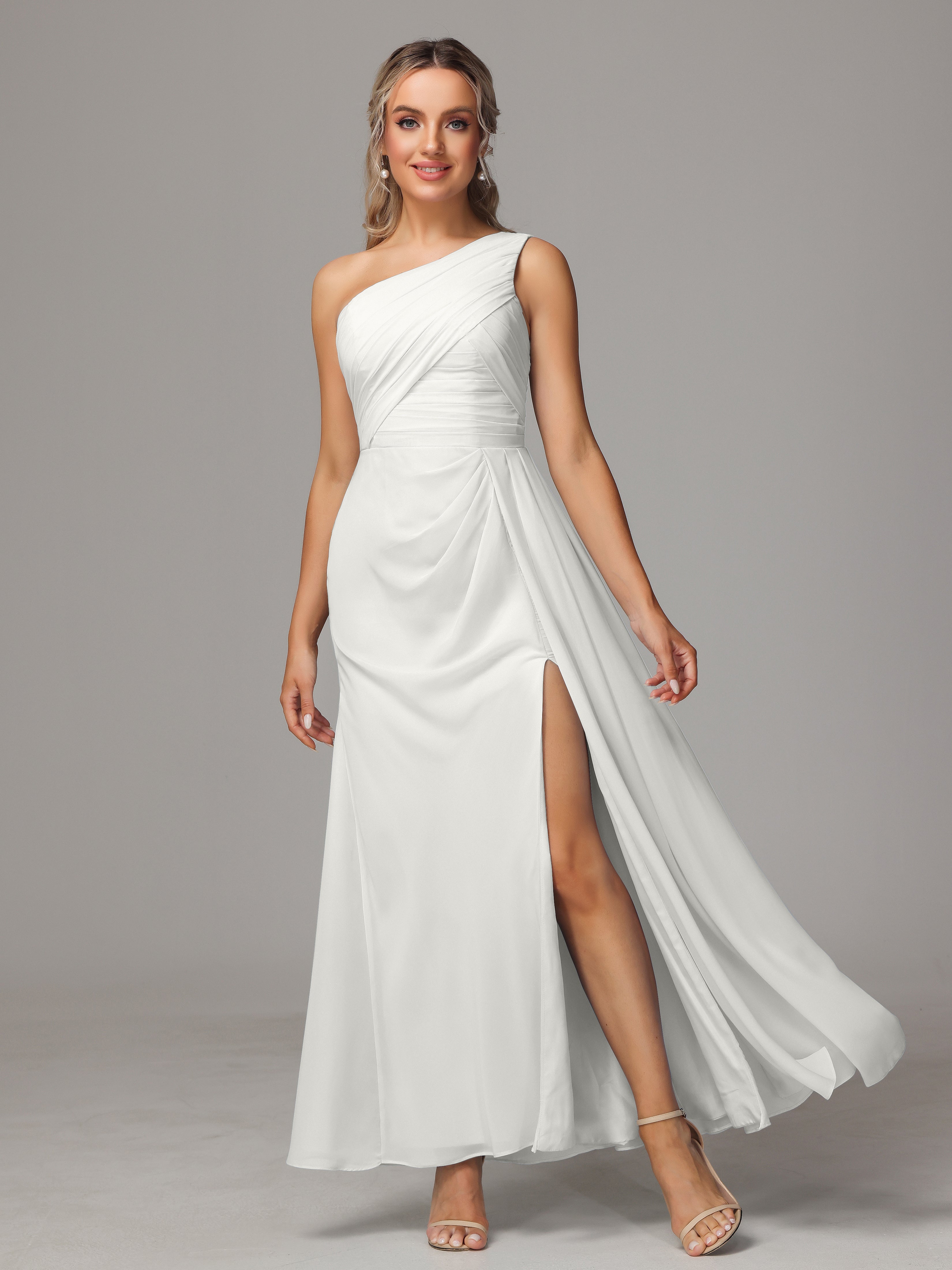 Robe Ivoire Demoiselle D Honneur Décolleté Asymétrique Trapèze Mousseline Longue Robes Demoiselle D'Honneur Avec Plissé