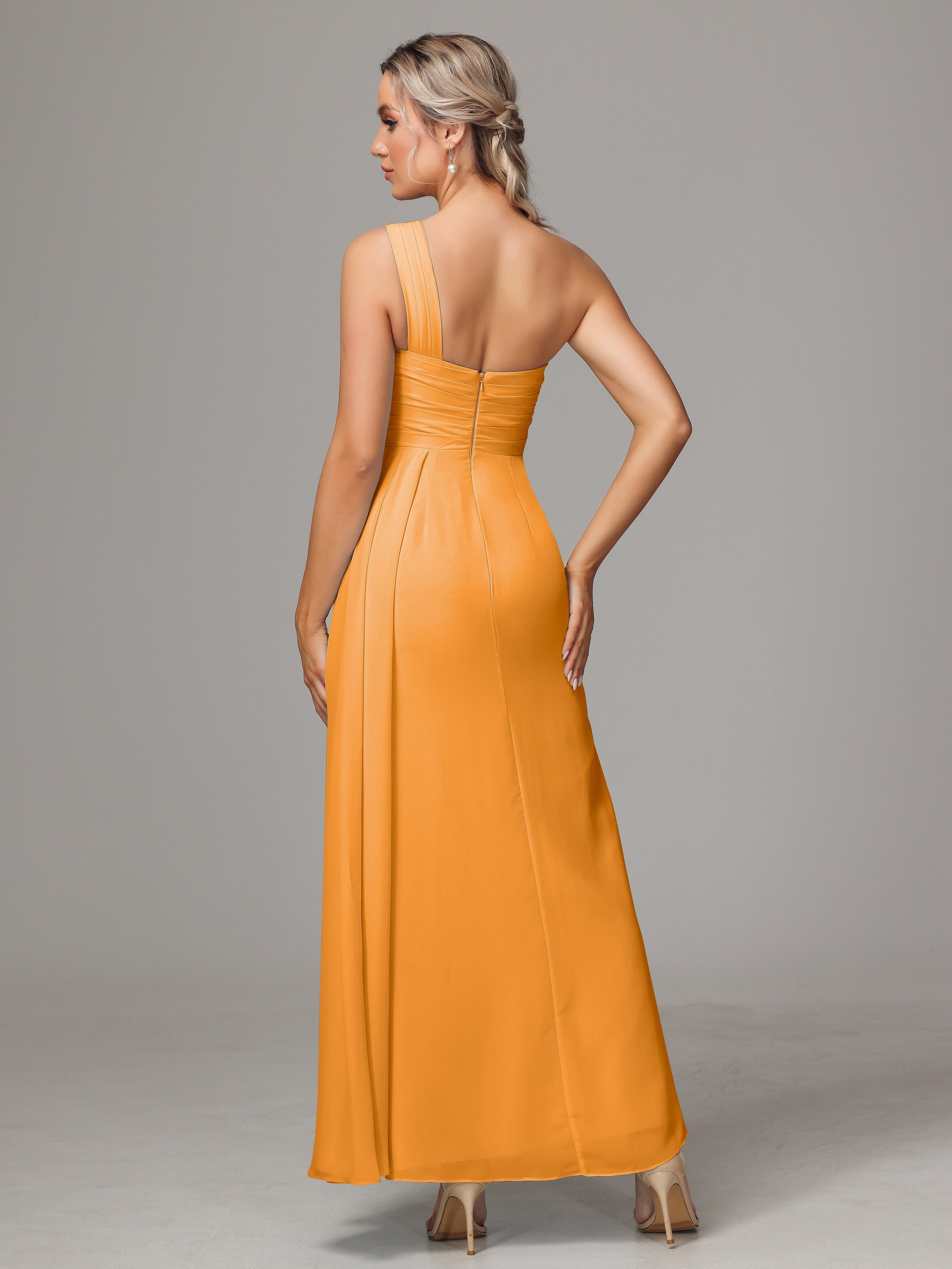 Robes De Demoiselle D'Honneur Mandarine Décolleté Asymétrique Trapèze Mousseline Longue Robes Demoiselle D'Honneur Avec Plissé