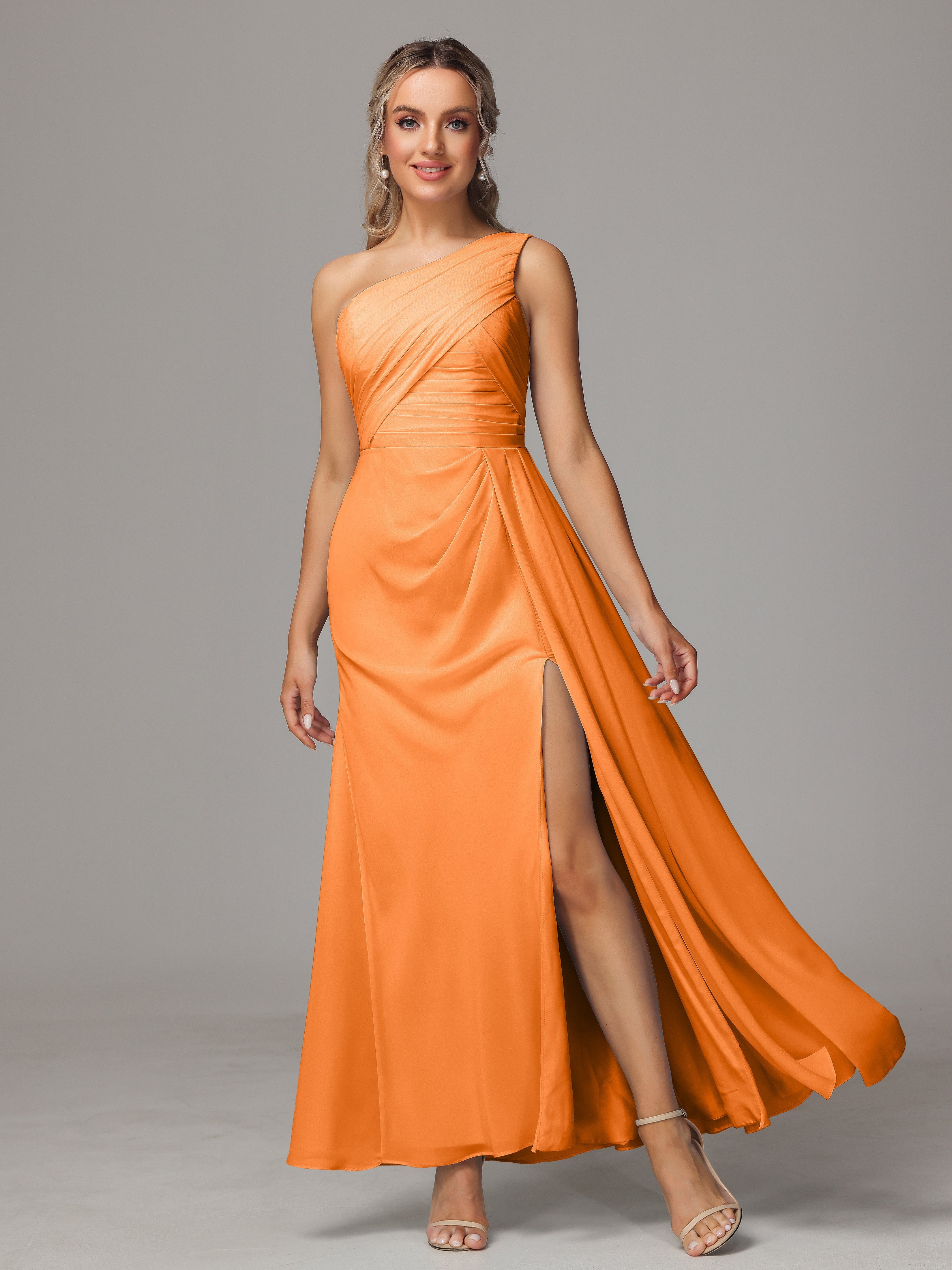 Robe Demoiselle D Honneur Orange Vif Décolleté Asymétrique Trapèze Mousseline Longue Robes Demoiselle D'Honneur Avec Plissé