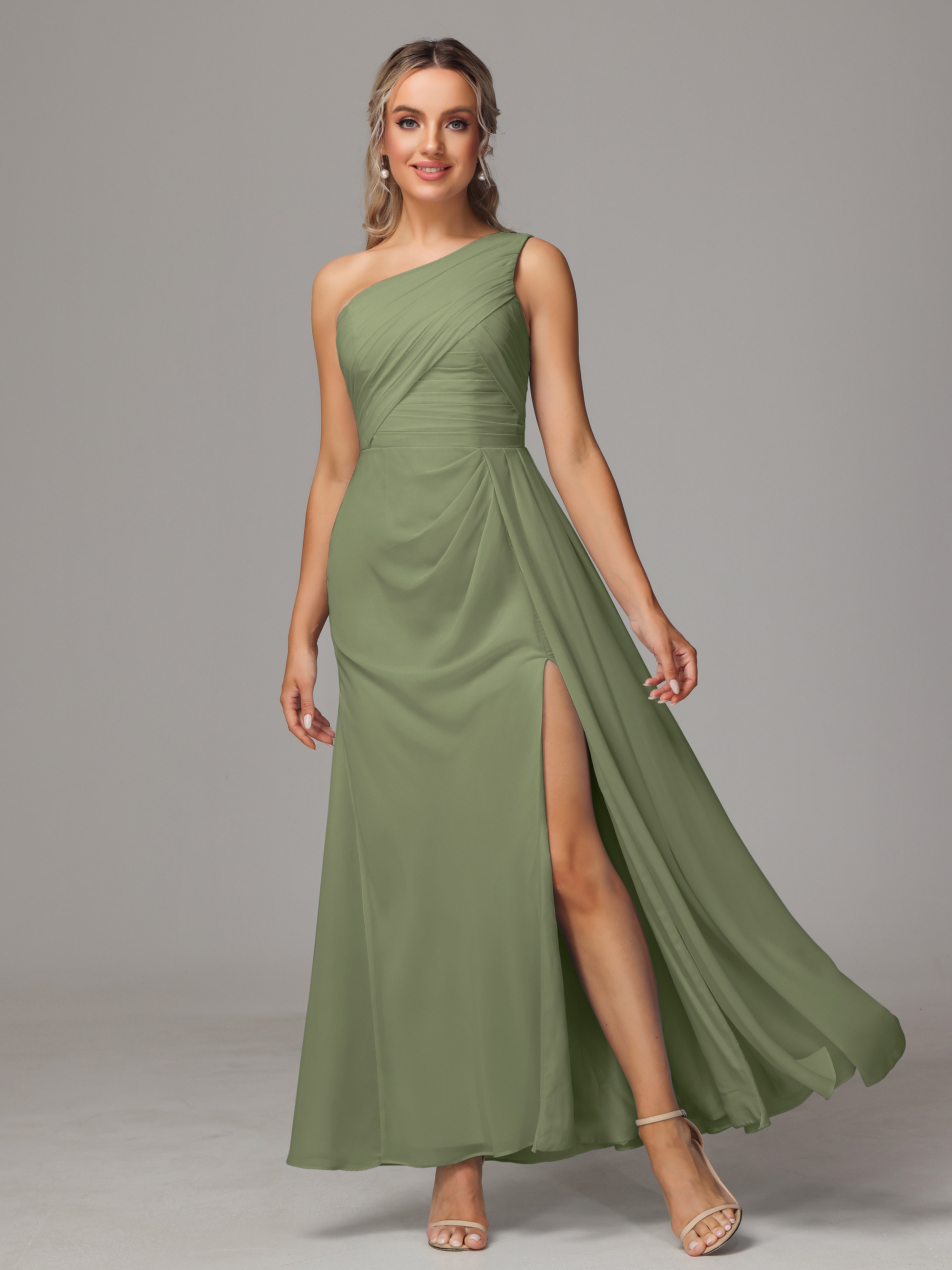 Robes De Demoiselle D'Honneur Vert Olive Décolleté Asymétrique Trapèze Mousseline Longue Robes Demoiselle D'Honneur Avec Plissé