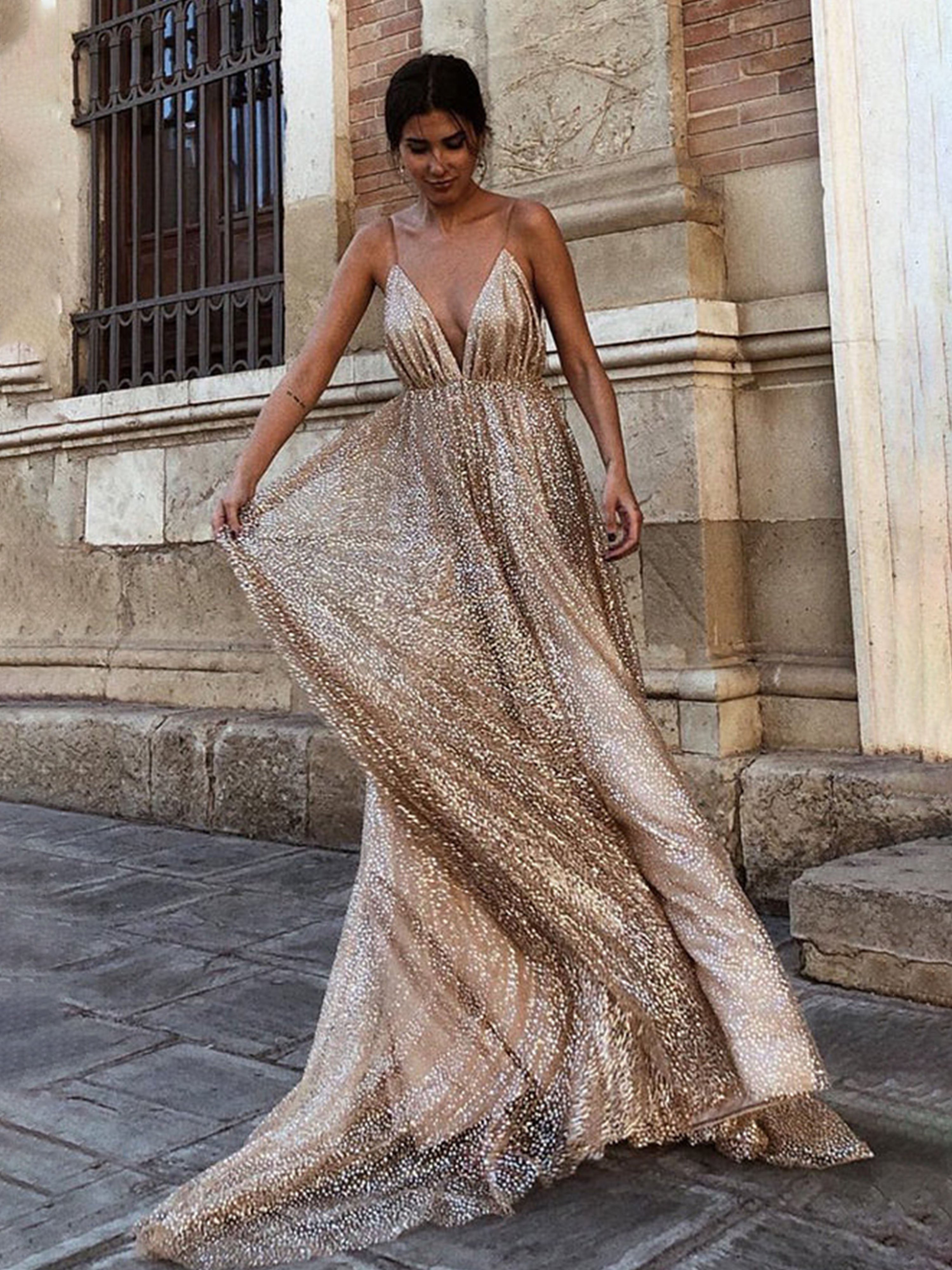 Robe de Bal Longue à Paillettes Bretelles Fines Encolure V Dos Nu Élégante