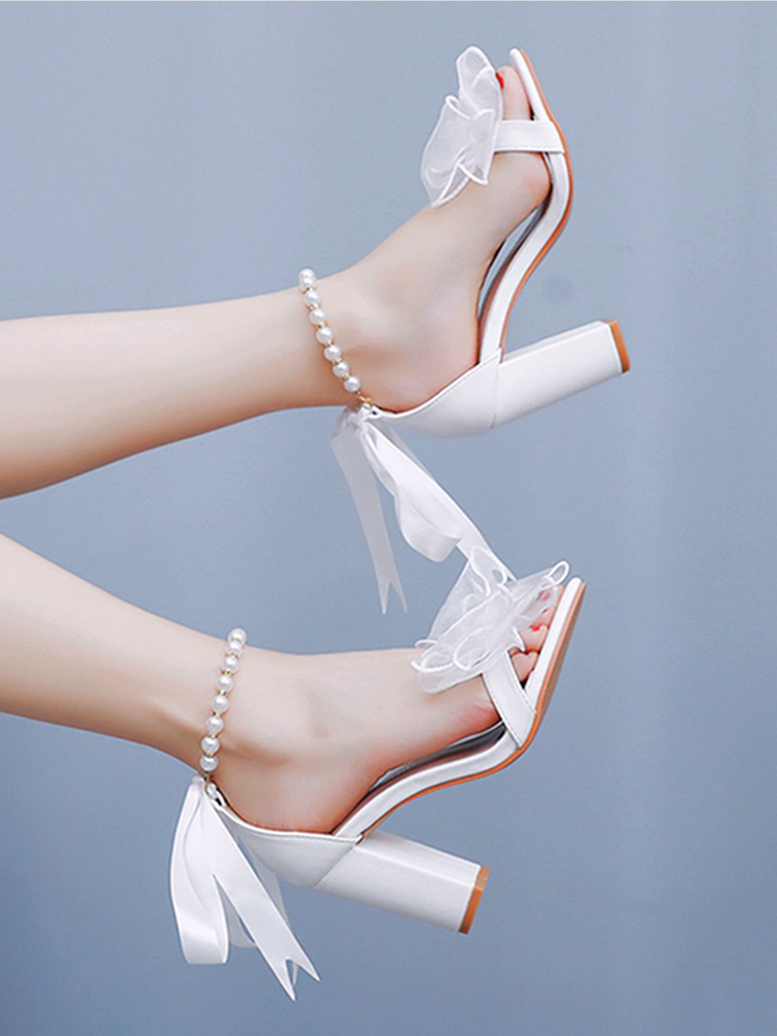 Chaussures de mariage Sandales Femme À Talon Carré Perles Et Bride Flottante Pour Mariage