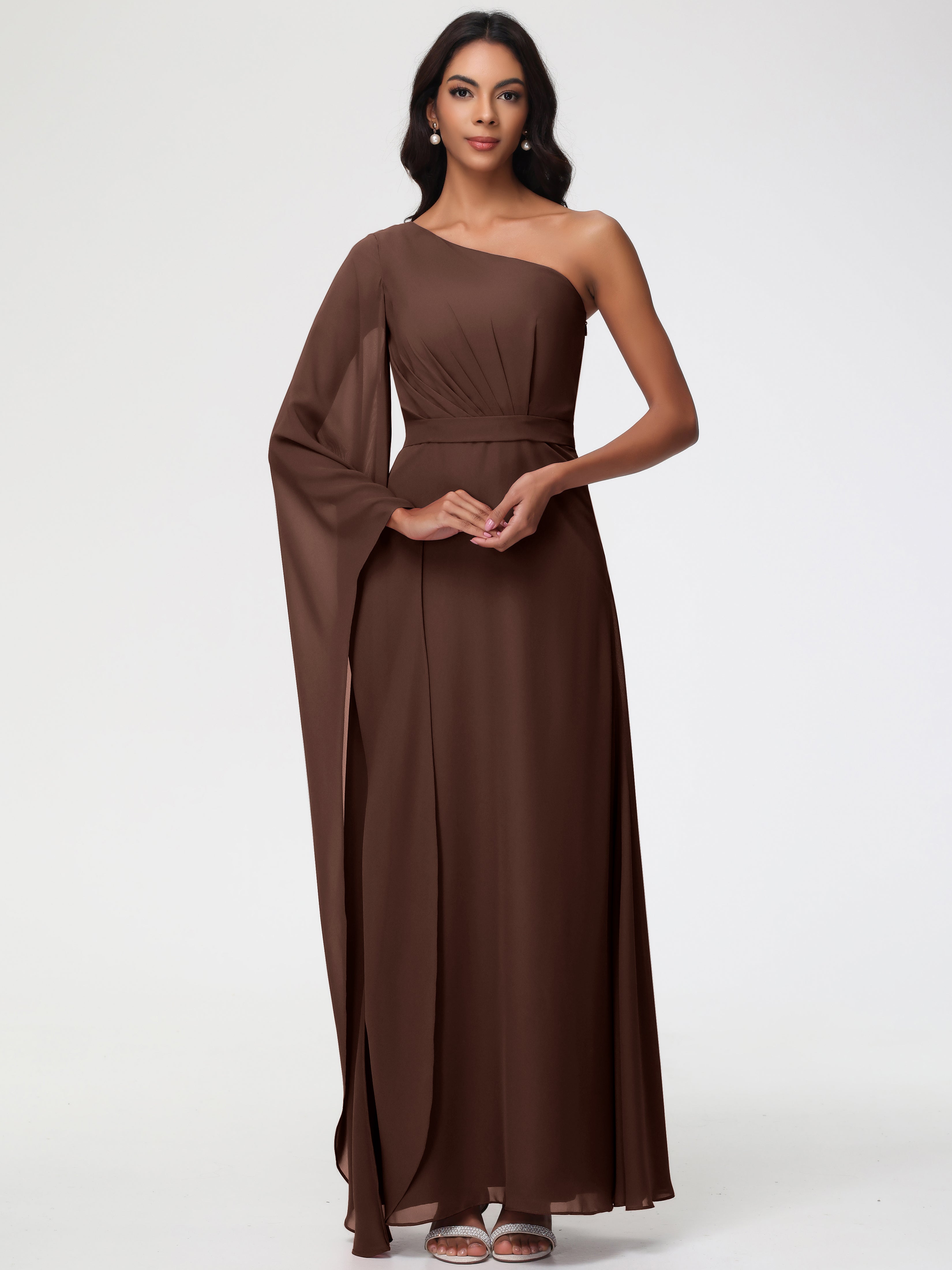Robe Demoiselle D Honneur Marron Chocolat Seule-Épaule Manches Asymétriques Mousseline Robe Demoiselle D'Honneur