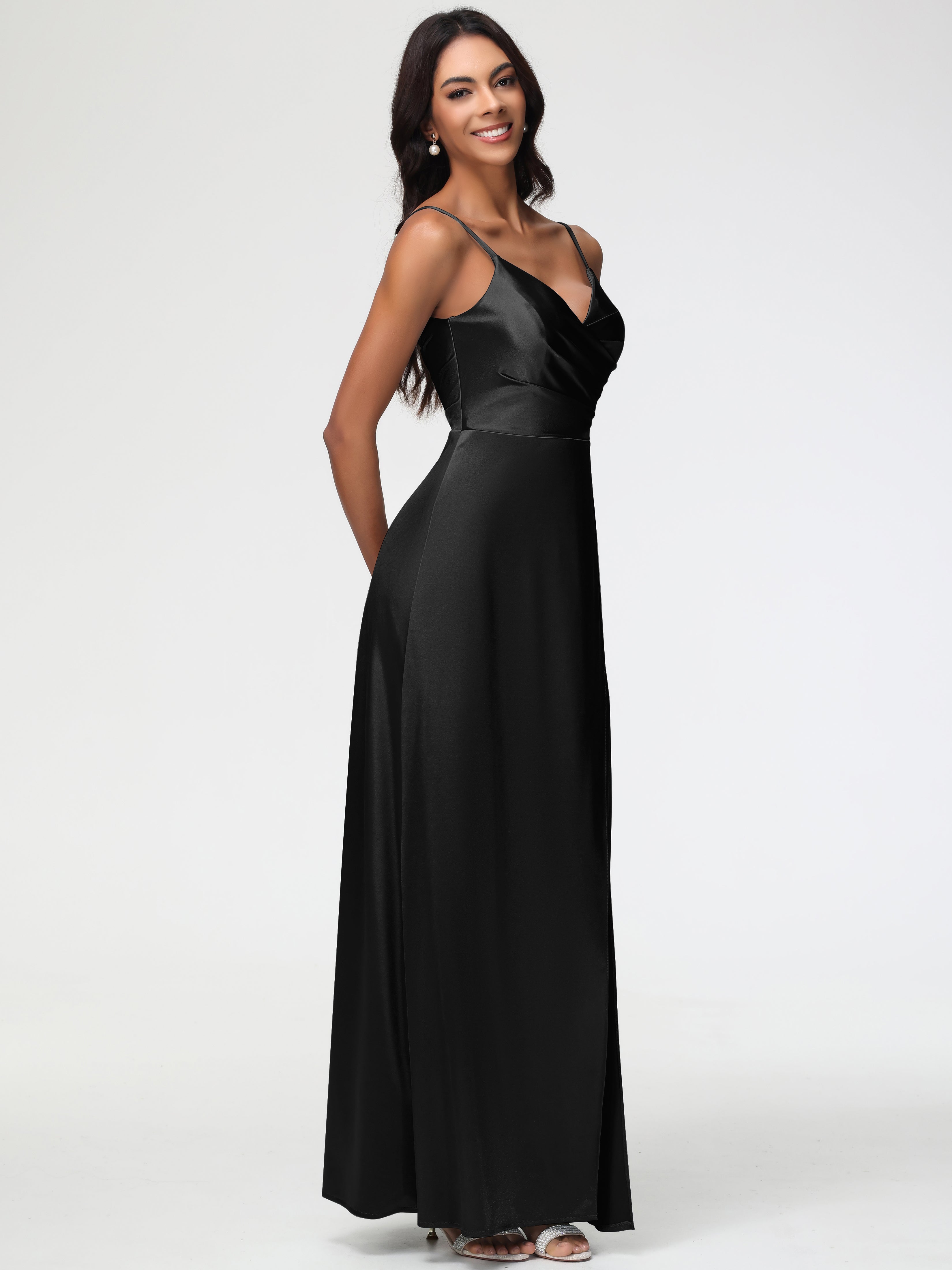 Robes De Demoiselle D'Honneur Noires Col V Satin Extensible Fendue Robe De Demoiselle D'Honneur Longue Plissée