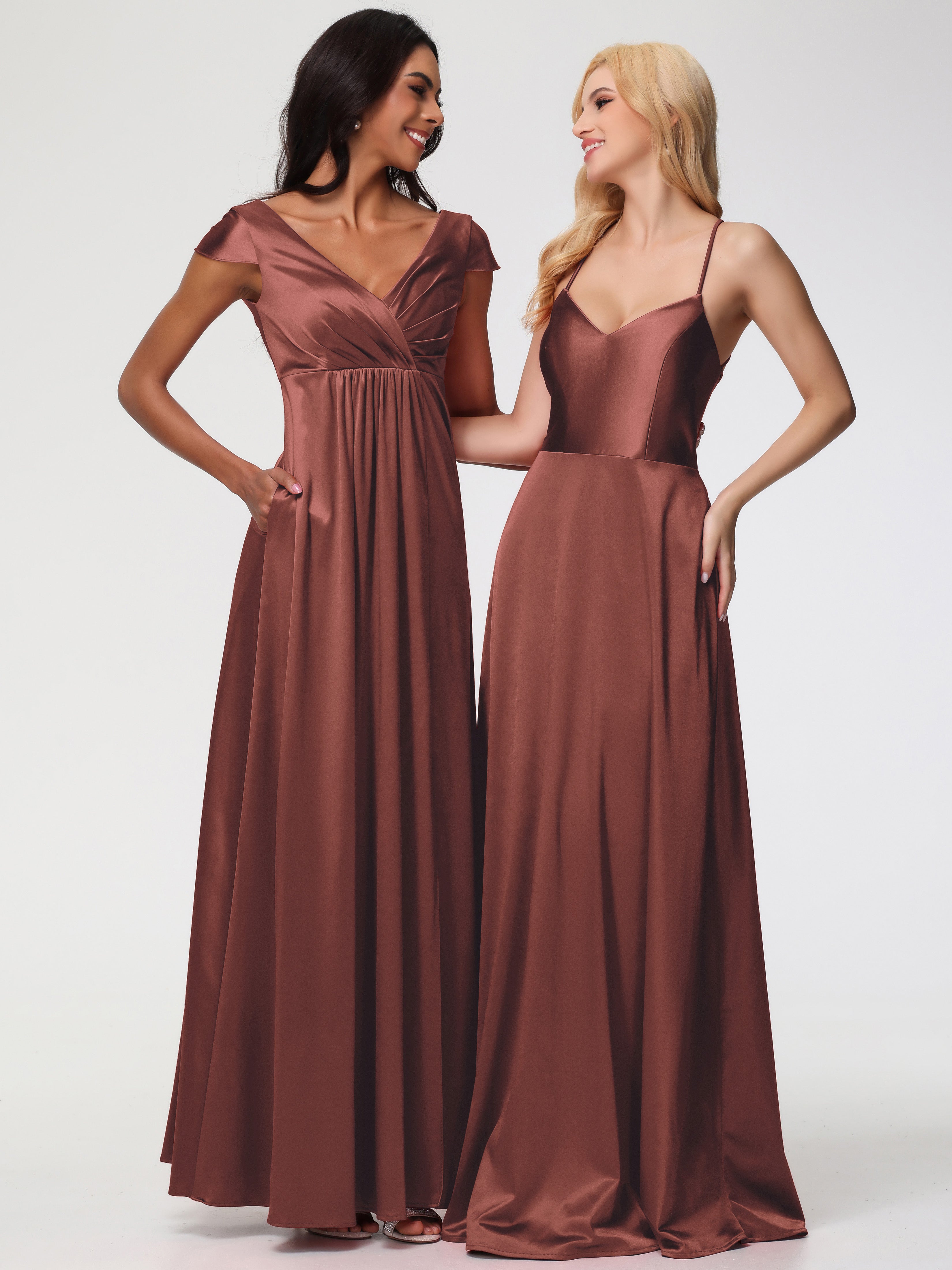 Robes De Demoiselle D'Honneur En Terre Cuite Col V Bretelles Croisées Satin Extensible Robe De Demoiselle D'Honneur Robe Plissée