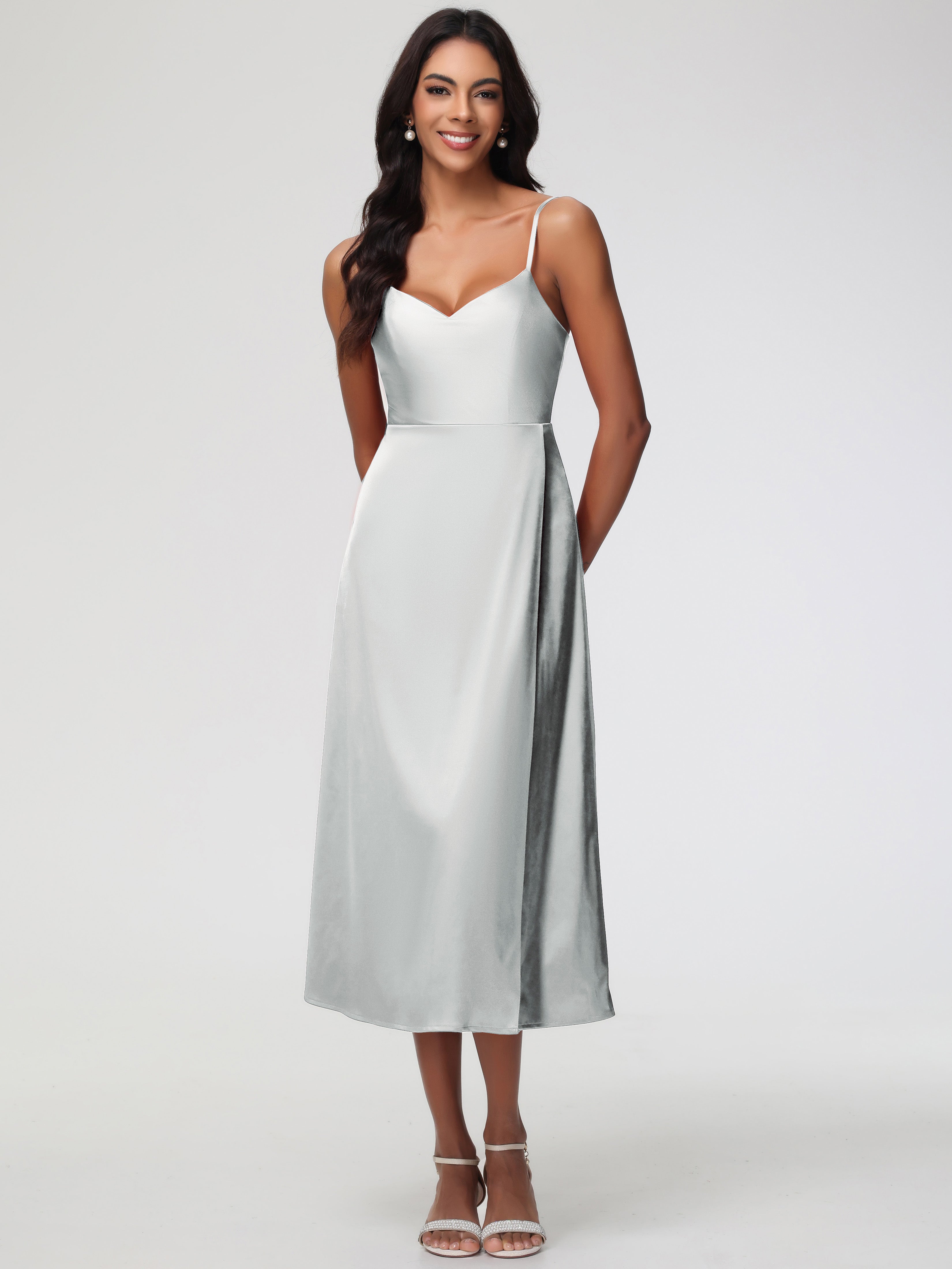 Robe Argentée Demoiselle D Honneur Col V Bretelles Spaghetti Satin Extensible Robe De Demoiselle D'Honneur