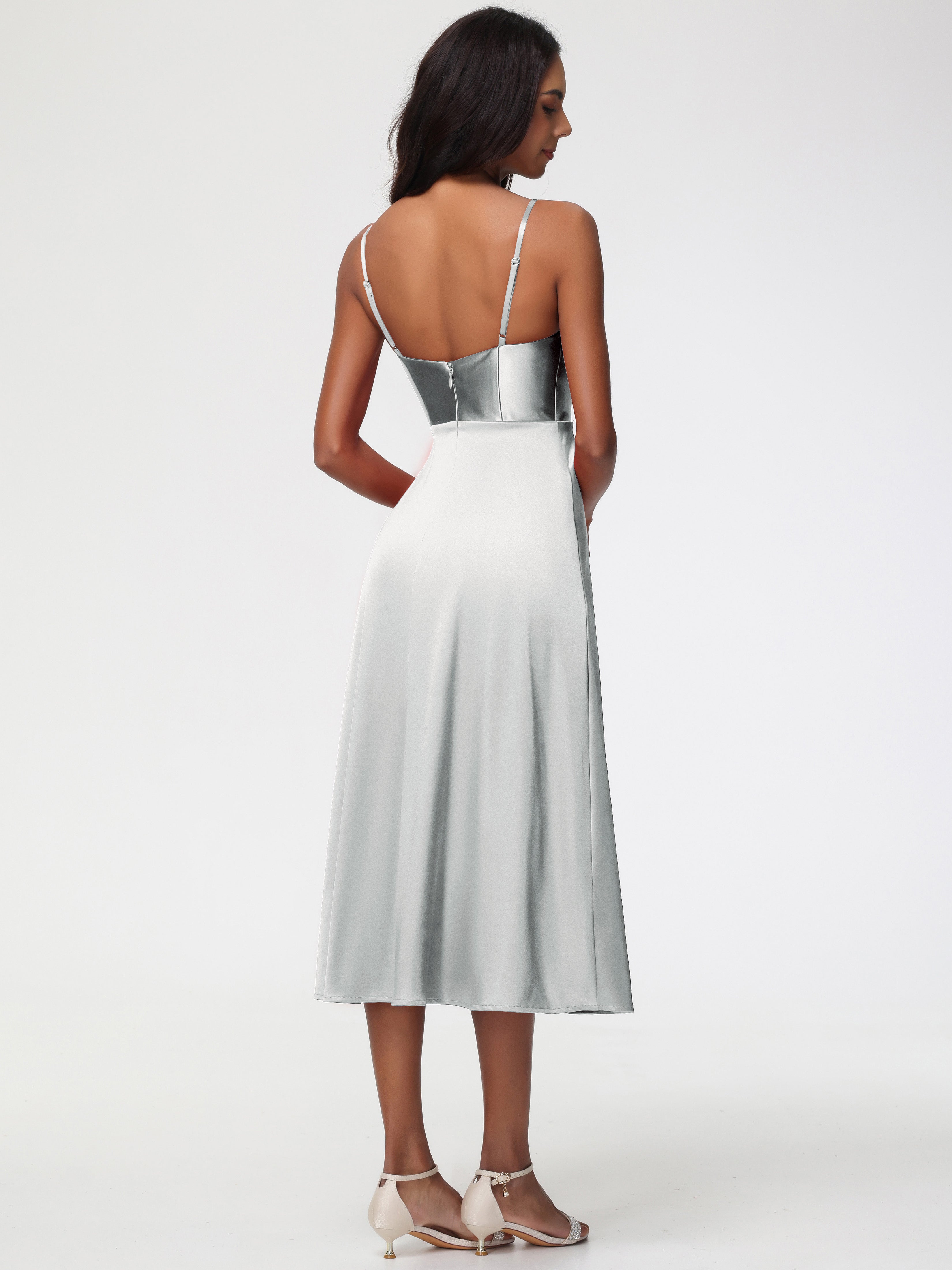 Robe Argentée Demoiselle D Honneur Col V Bretelles Spaghetti Satin Extensible Robe De Demoiselle D'Honneur