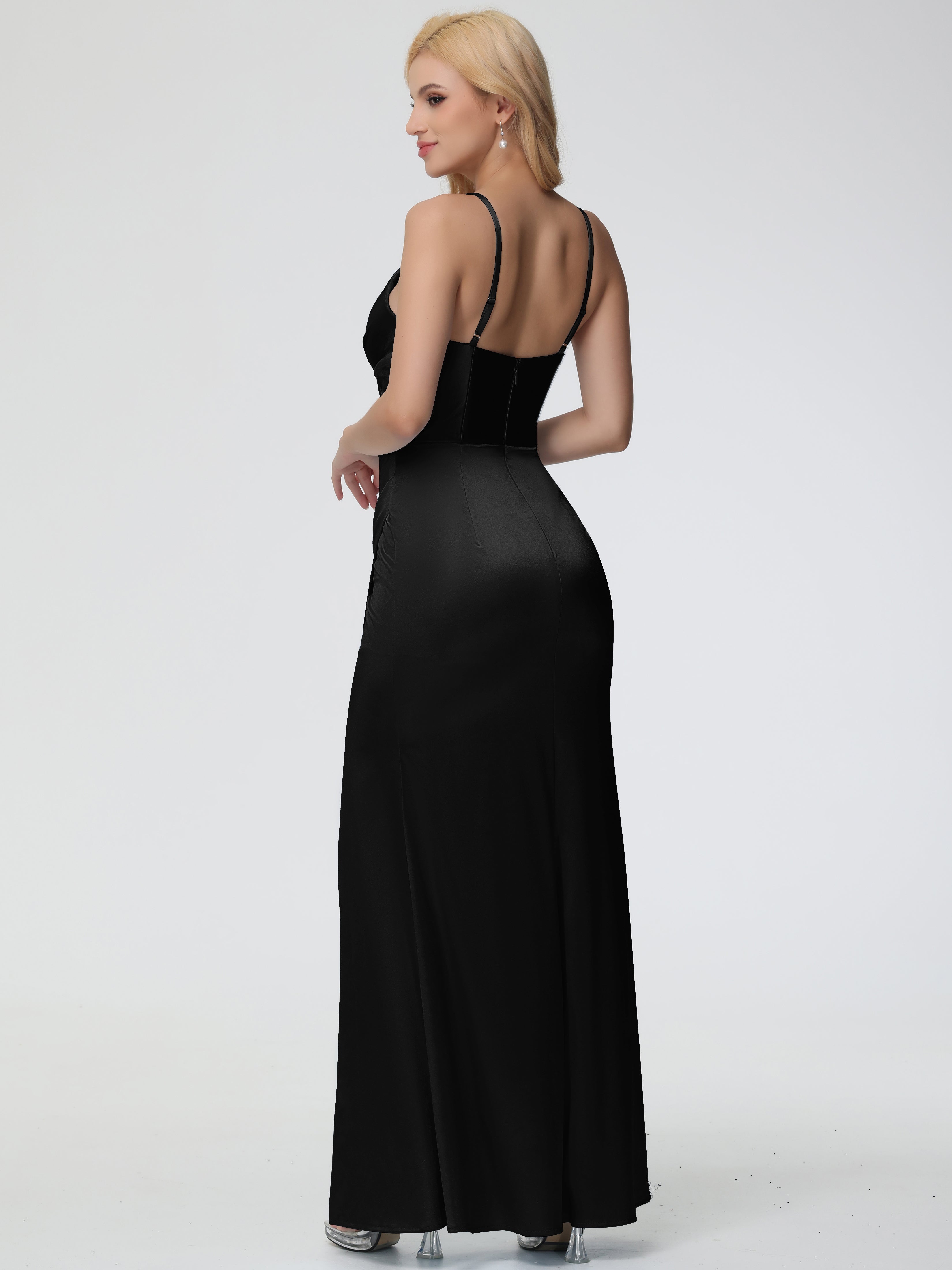 Robes De Demoiselle D'Honneur Noires Col V Bretelles Spaghetti Fourreau/Colonne Satin Extensible Robe De Demoiselle D'Honneur Robe Plissée