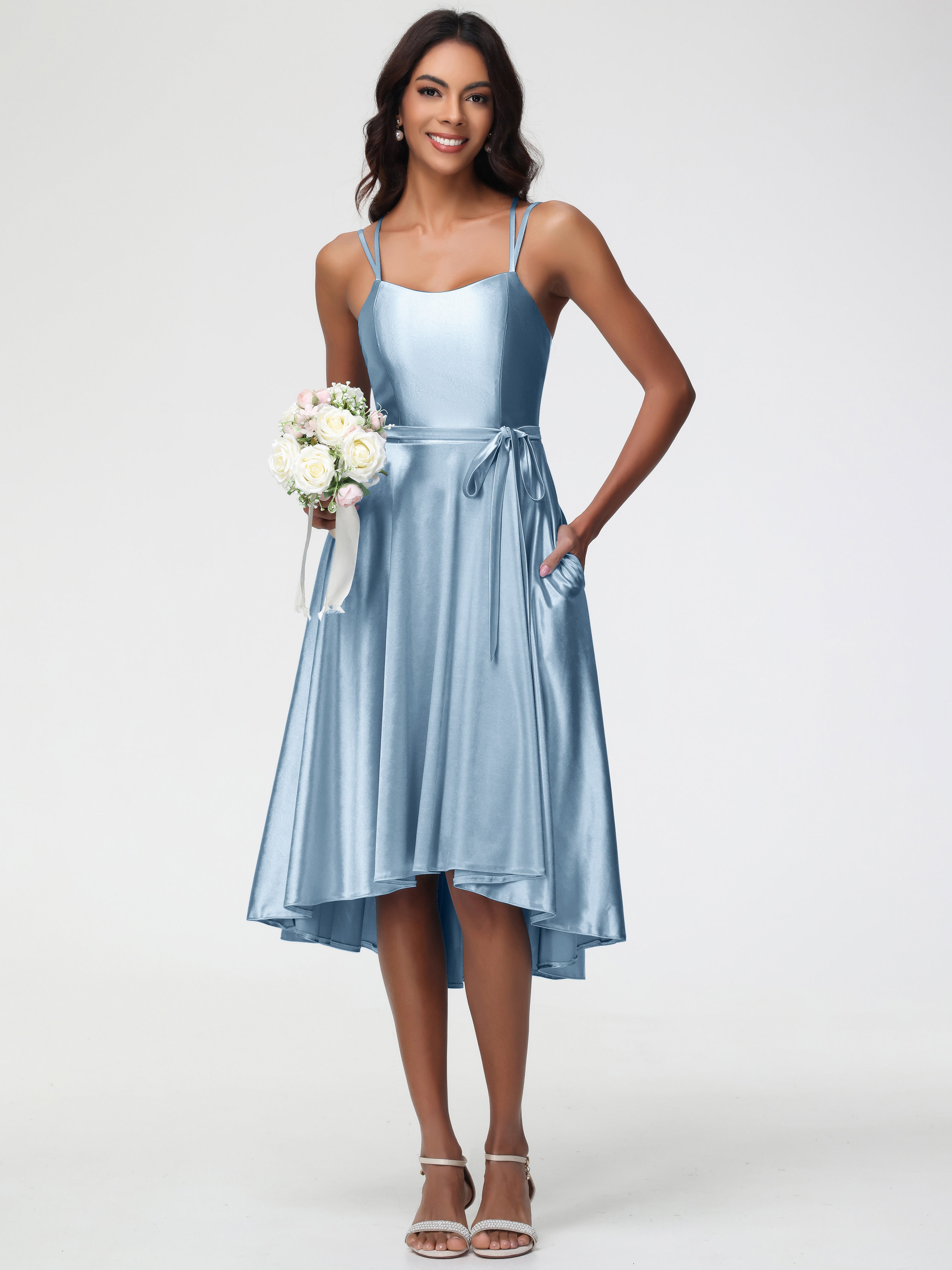 Robes De Demoiselle D'Honneur Bleu Poussiéreux Col Rond Satin Extensible Robe Demoiselle D Honneur Asymétrique Courte