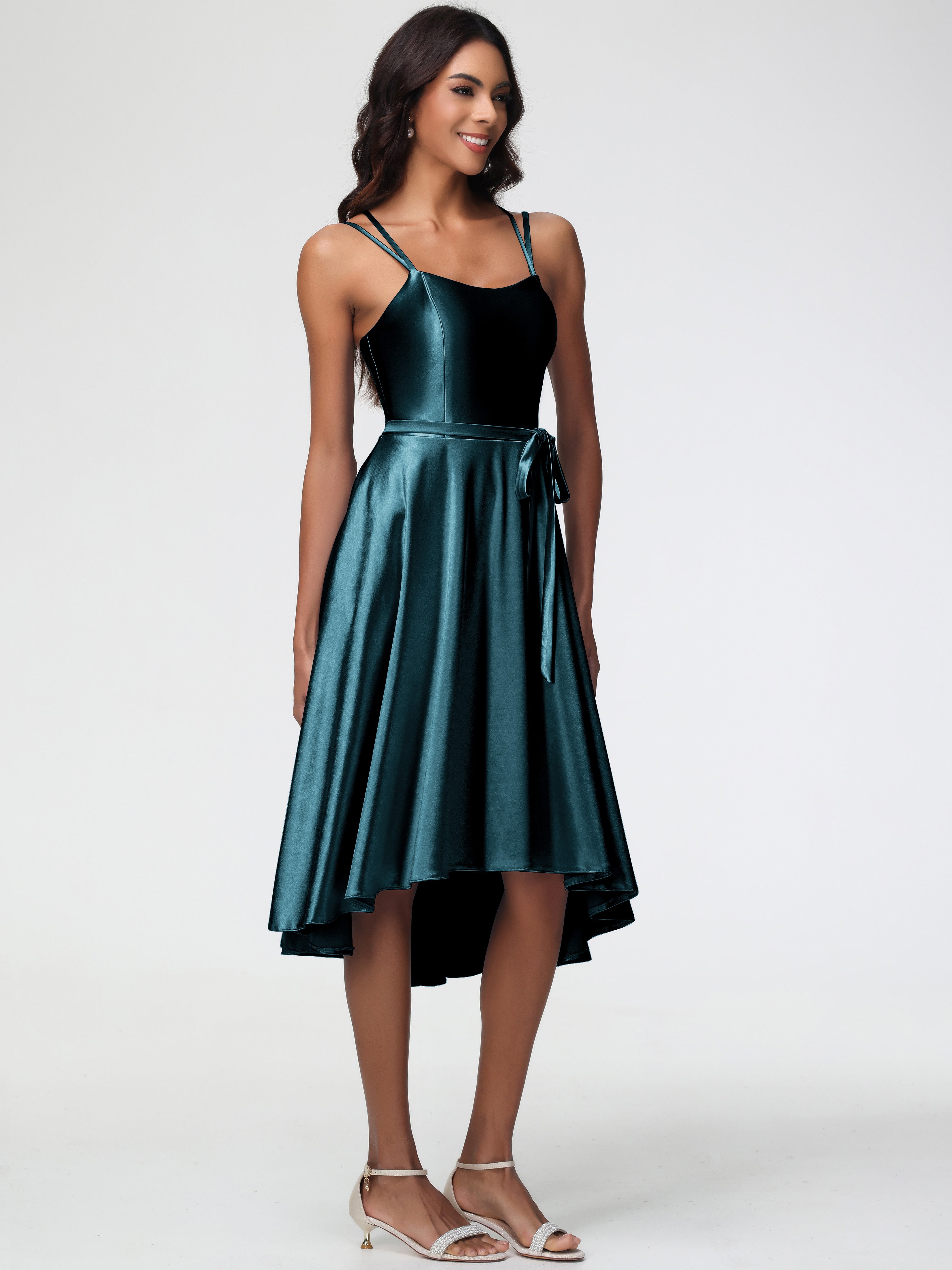 Robes De Demoiselle D'Honneur Couleur Paon Bon Marché Col Rond Satin Extensible Robe Demoiselle D Honneur Asymétrique Courte