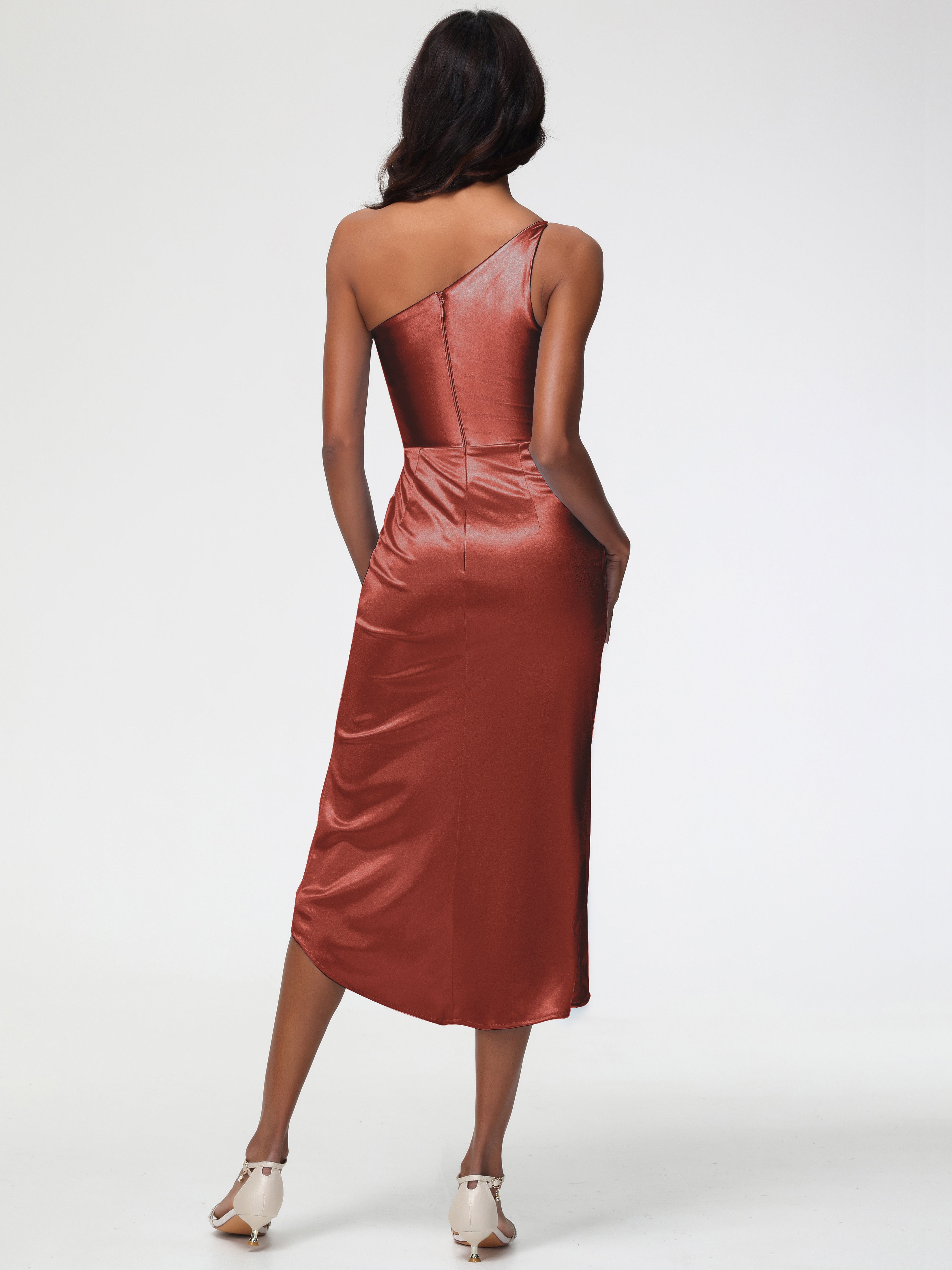 Robes De Demoiselle D'Honneur Couleur Rouille Seule-Épaule Mi-Longue Fendue Satin Extensible Robe De Demoiselle D'Honneur