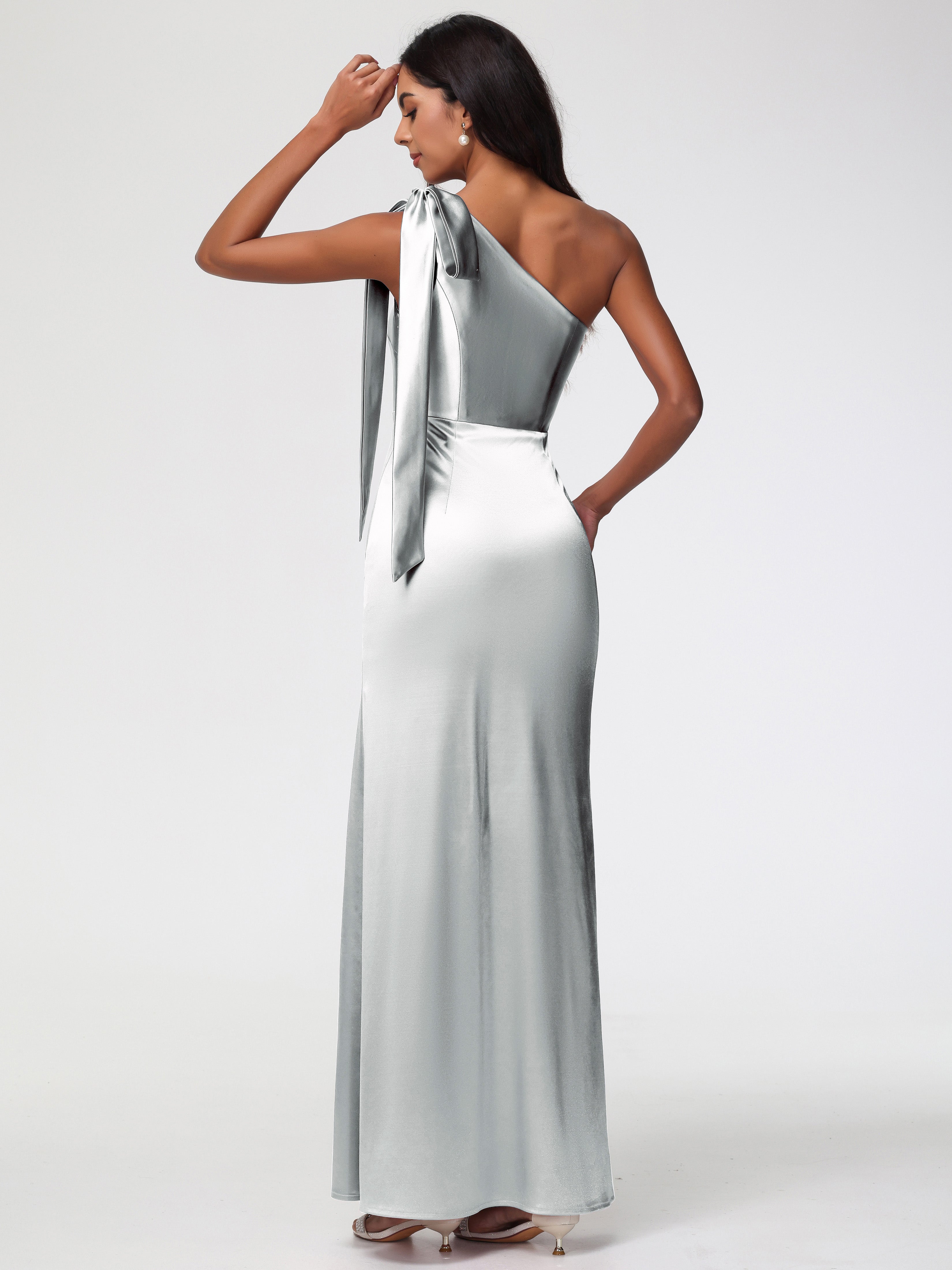 Robe Demoiselle D Honneur Argentée Satin Extensible Seule-Épaule Robe Fourreau Demoiselle D Honneur
