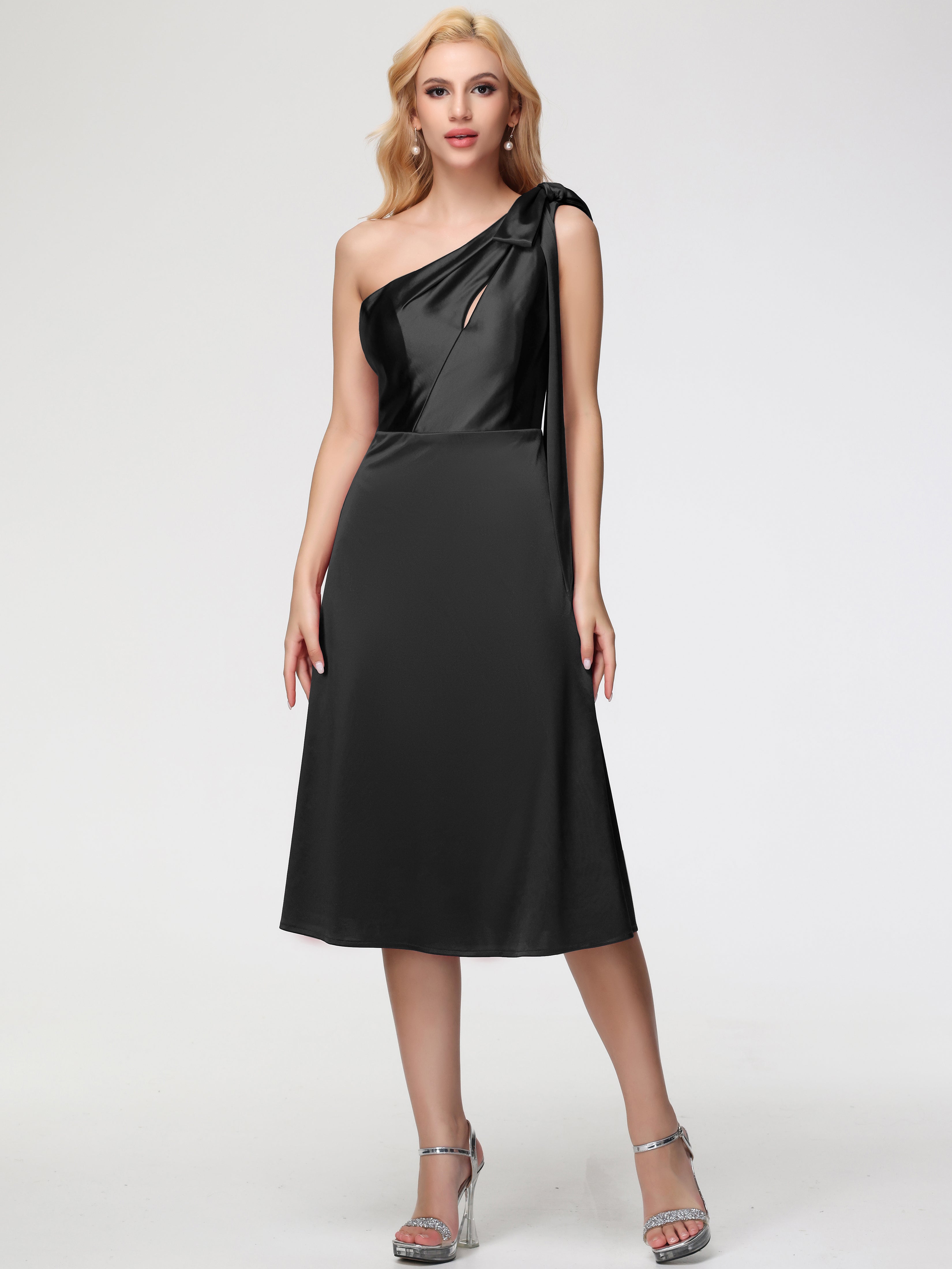 Robe Noire Demoiselle D Honneur Seule-épaule Mi-Longue Satin Extensible Robe De Demoiselle D'Honneur