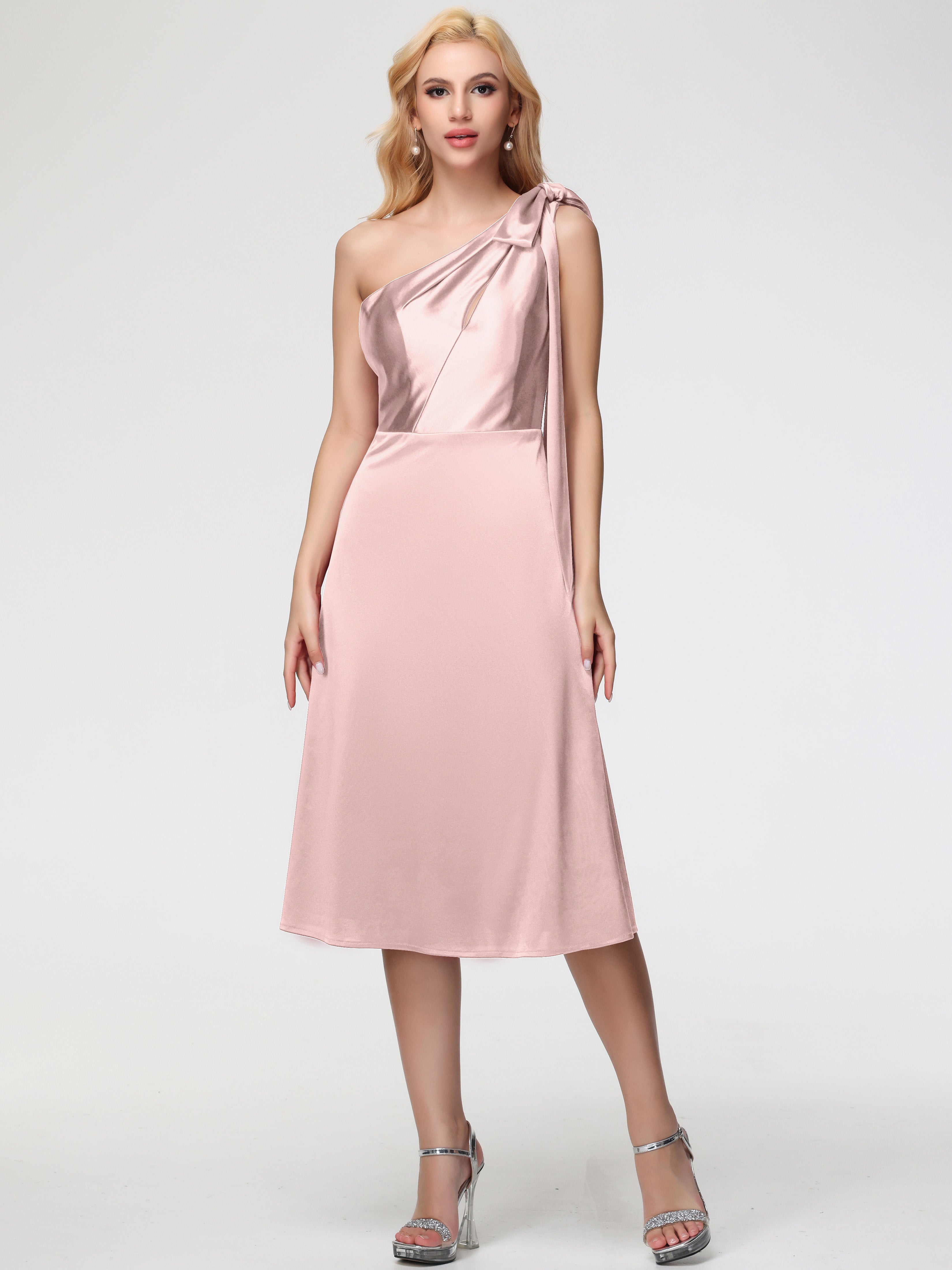 Robes De Demoiselle D'Honneur Couleur ROSE POUDRÉe Seule-épaule Mi-Longue Satin Extensible Robe De Demoiselle D'Honneur