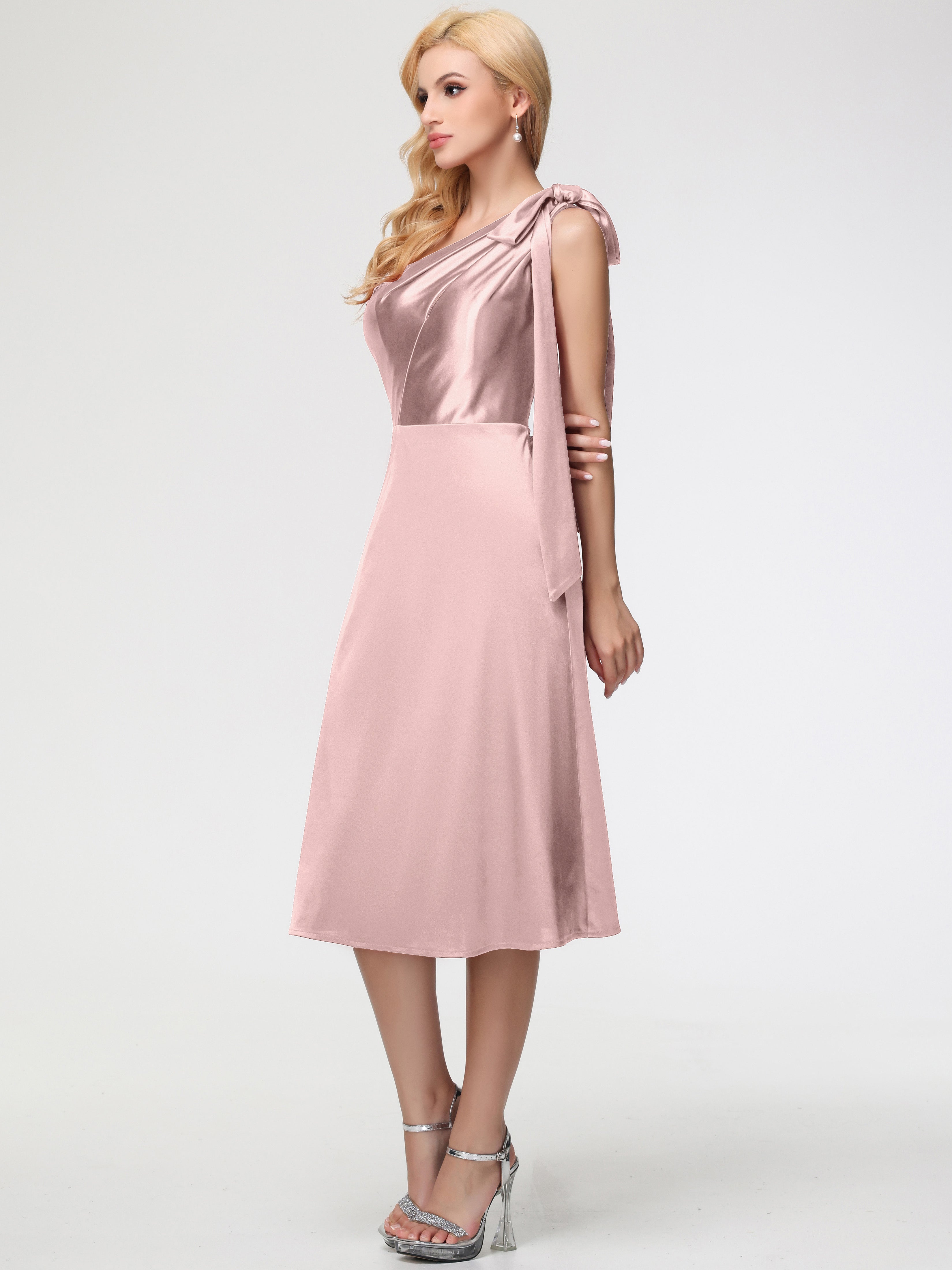 Robes De Demoiselle D'Honneur Couleur ROSE POUDRÉe Seule-épaule Mi-Longue Satin Extensible Robe De Demoiselle D'Honneur