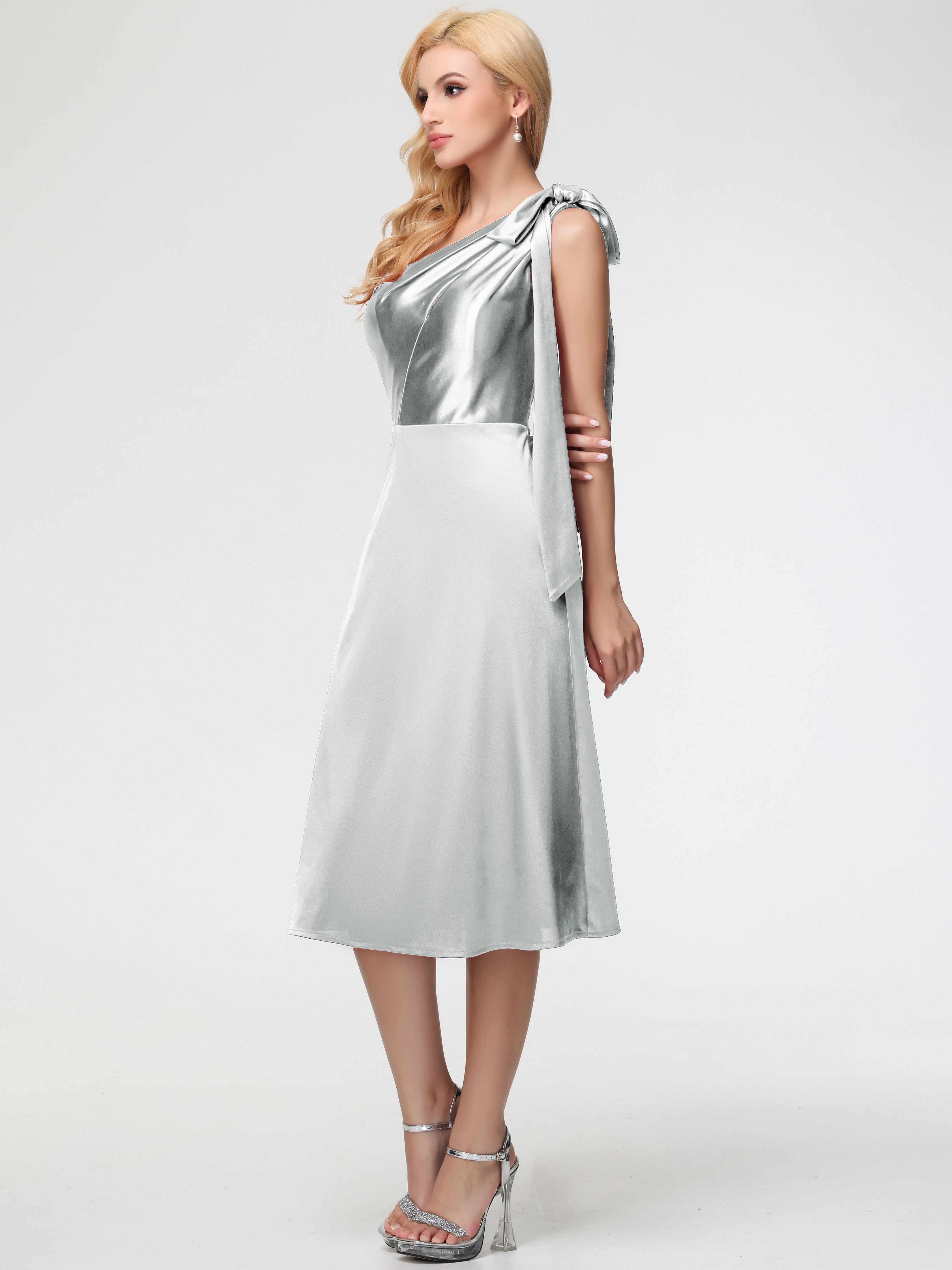 Robe Argentée Demoiselle D Honneur Seule-épaule Mi-Longue Satin Extensible Robe De Demoiselle D'Honneur