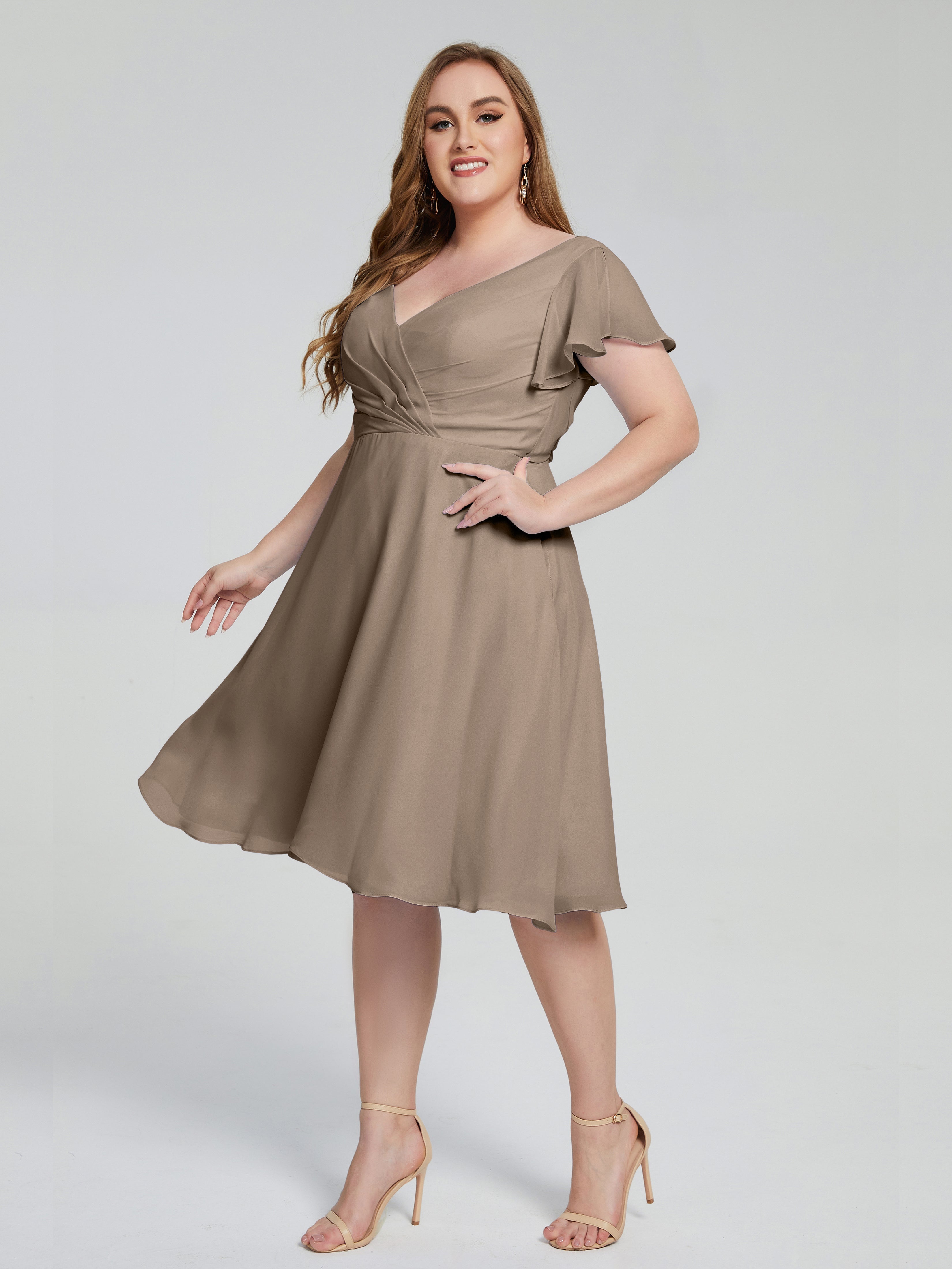 Robe Demoiselle D Honneur Taupe Longueur Genou Manches Courtes Mousseline Robes Demoiselle D'Honneur Grande Taille