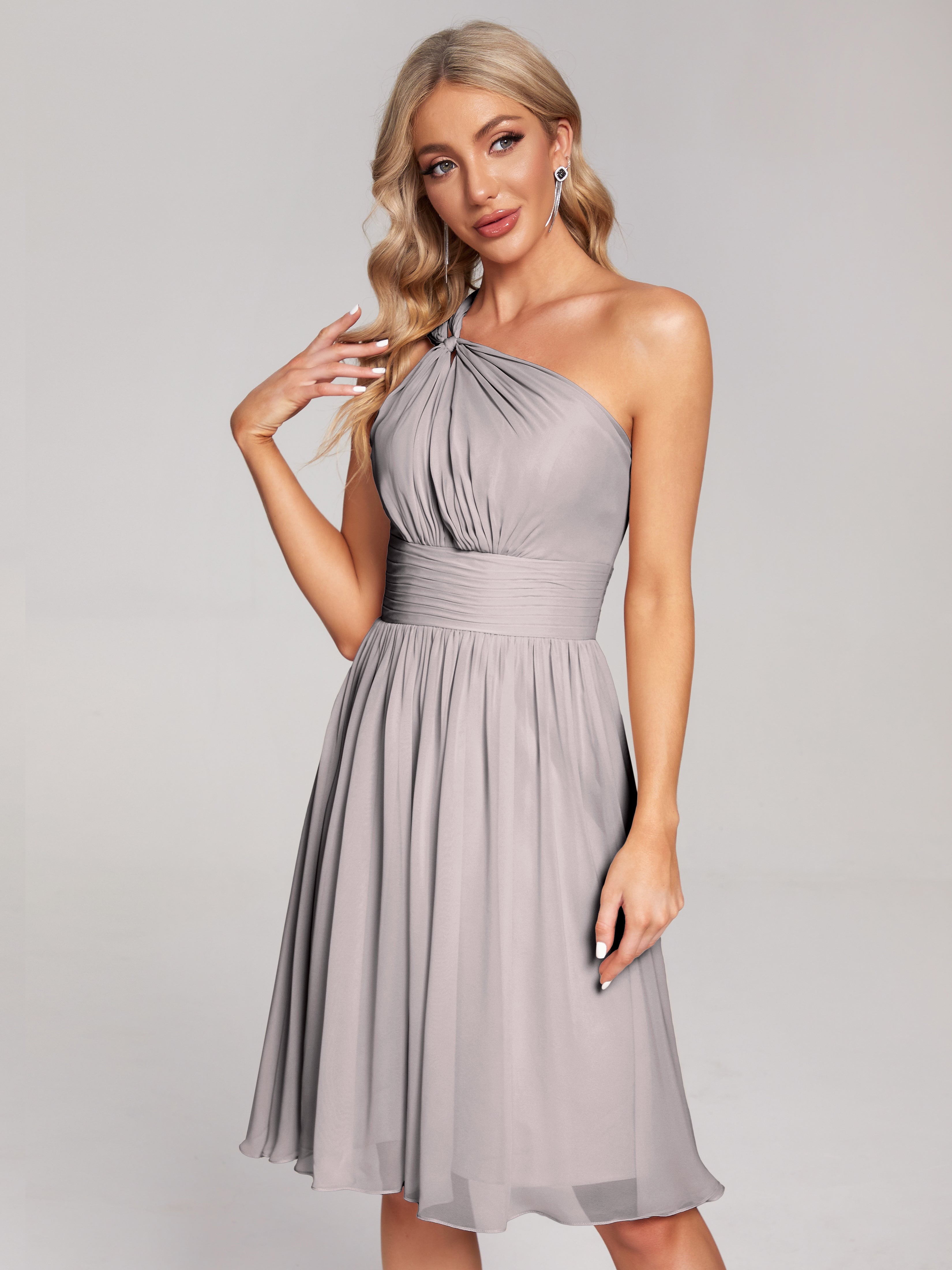 Robe Demoiselle D Honneur Argent Longueur Genou Seule-Épaule Mousseline Robes Demoiselle D'Honneur