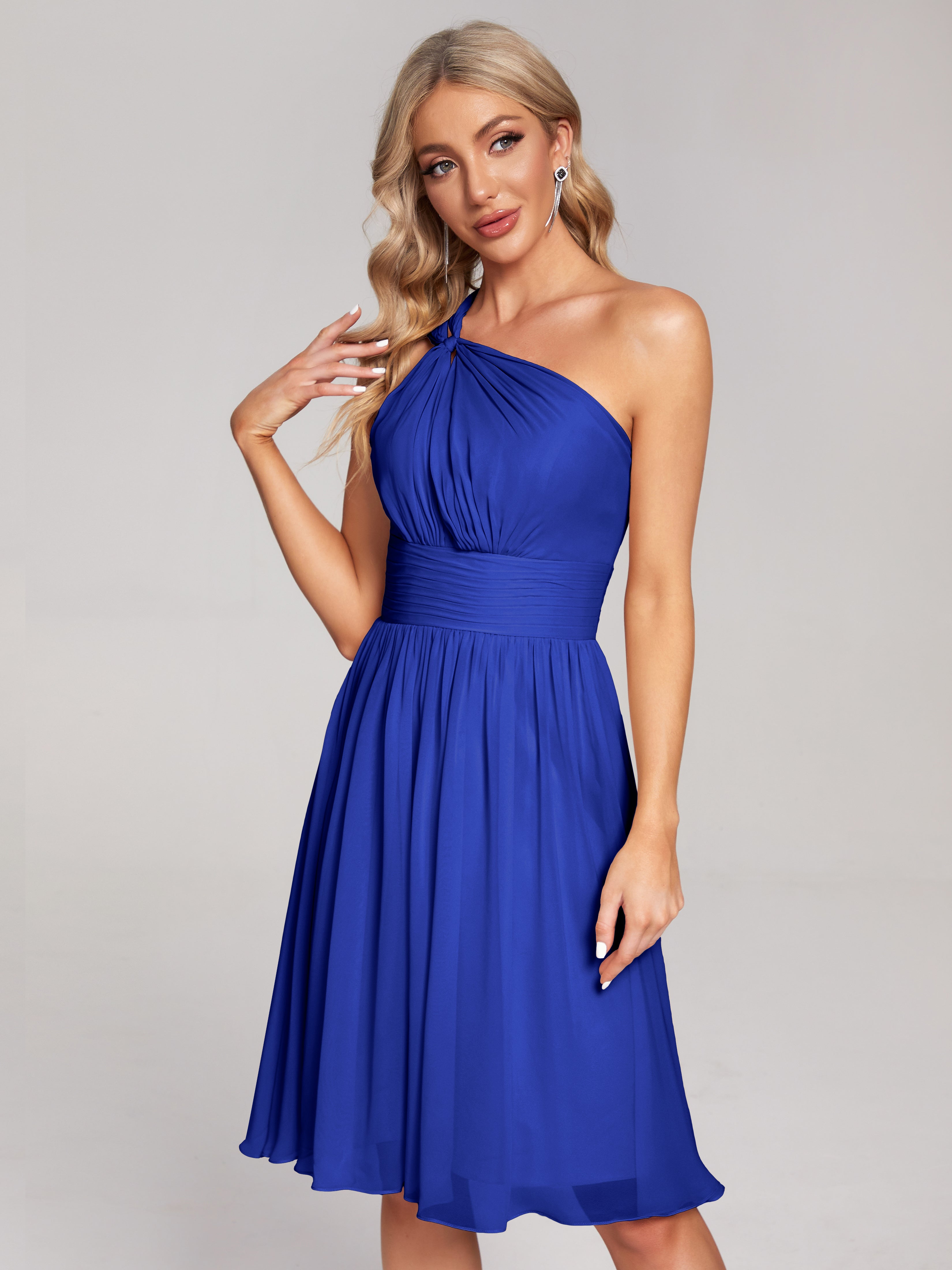 Robe De Demoiselle D Honneur Bleu Roi Longueur Genou Seule-Épaule Mousseline Robes Demoiselle D'Honneur