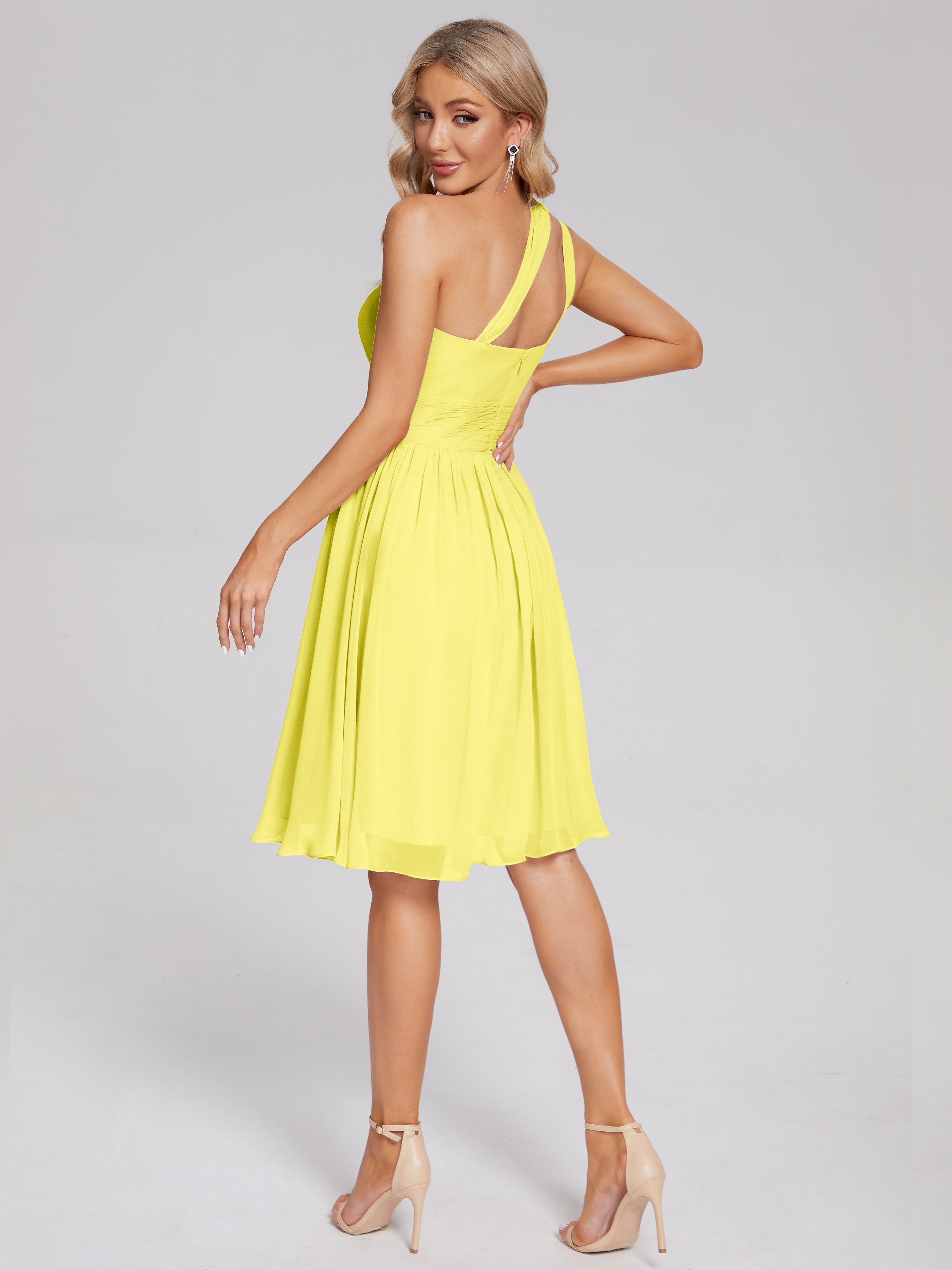 Robes De Demoiselle D'Honneur Citron Longueur Genou Seule-Épaule Mousseline Robes Demoiselle D'Honneur
