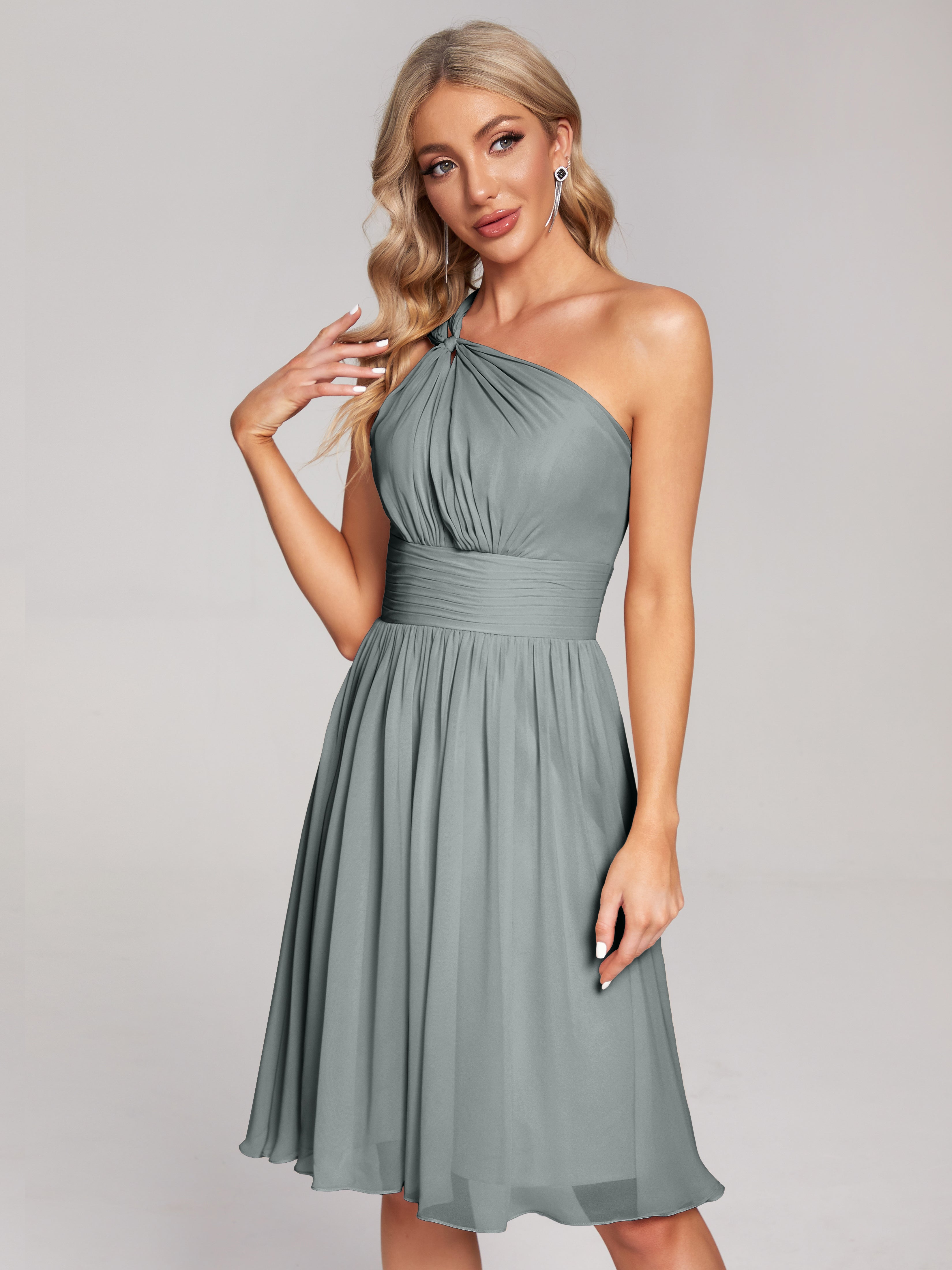 Robe De Demoiselle D Honneur Gris Longueur Genou Seule-Épaule Mousseline Robes Demoiselle D'Honneur