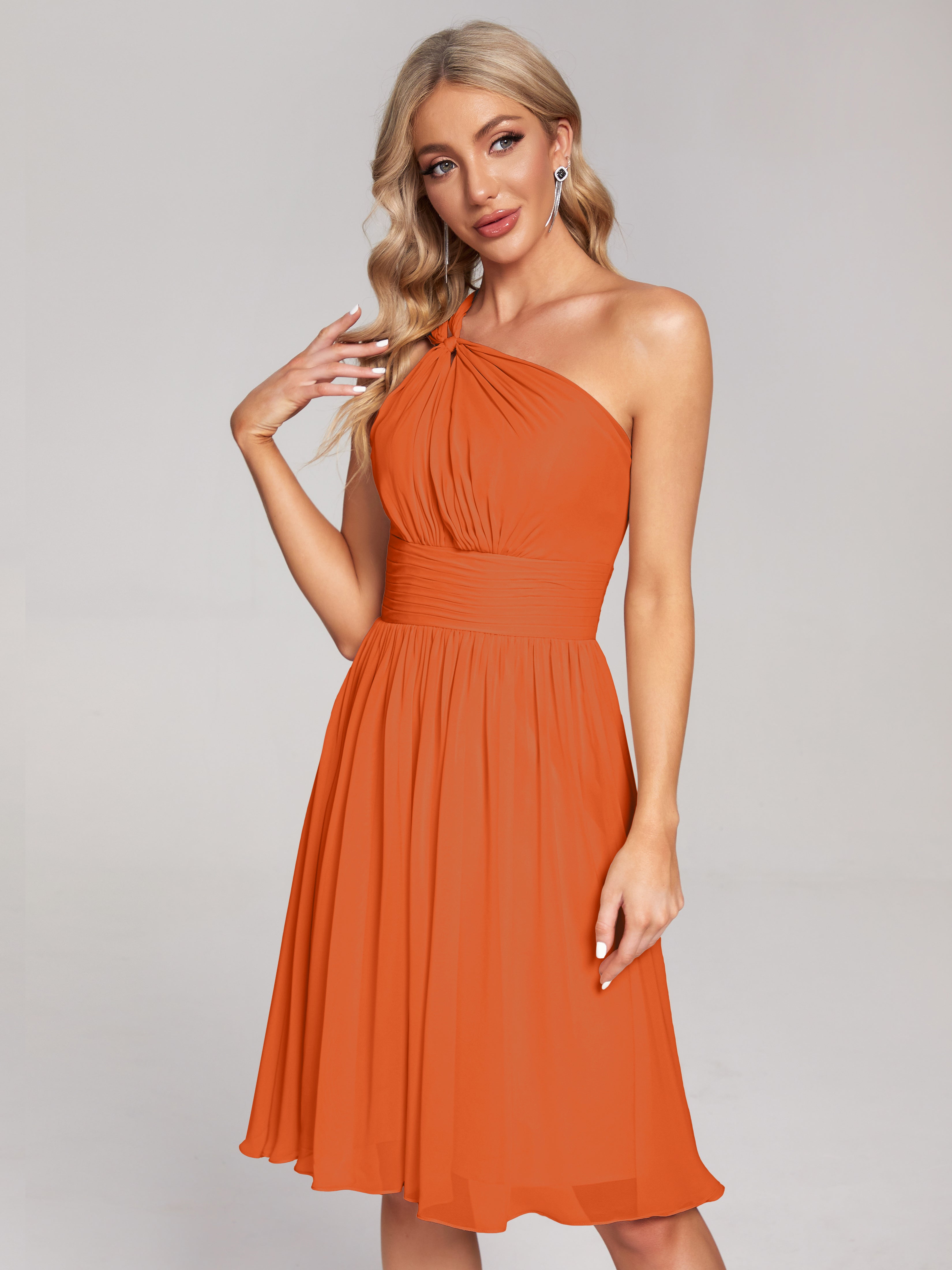Robes De Demoiselle D'Honneur Orange Foncé Longueur Genou Seule-Épaule Mousseline Robes Demoiselle D'Honneur