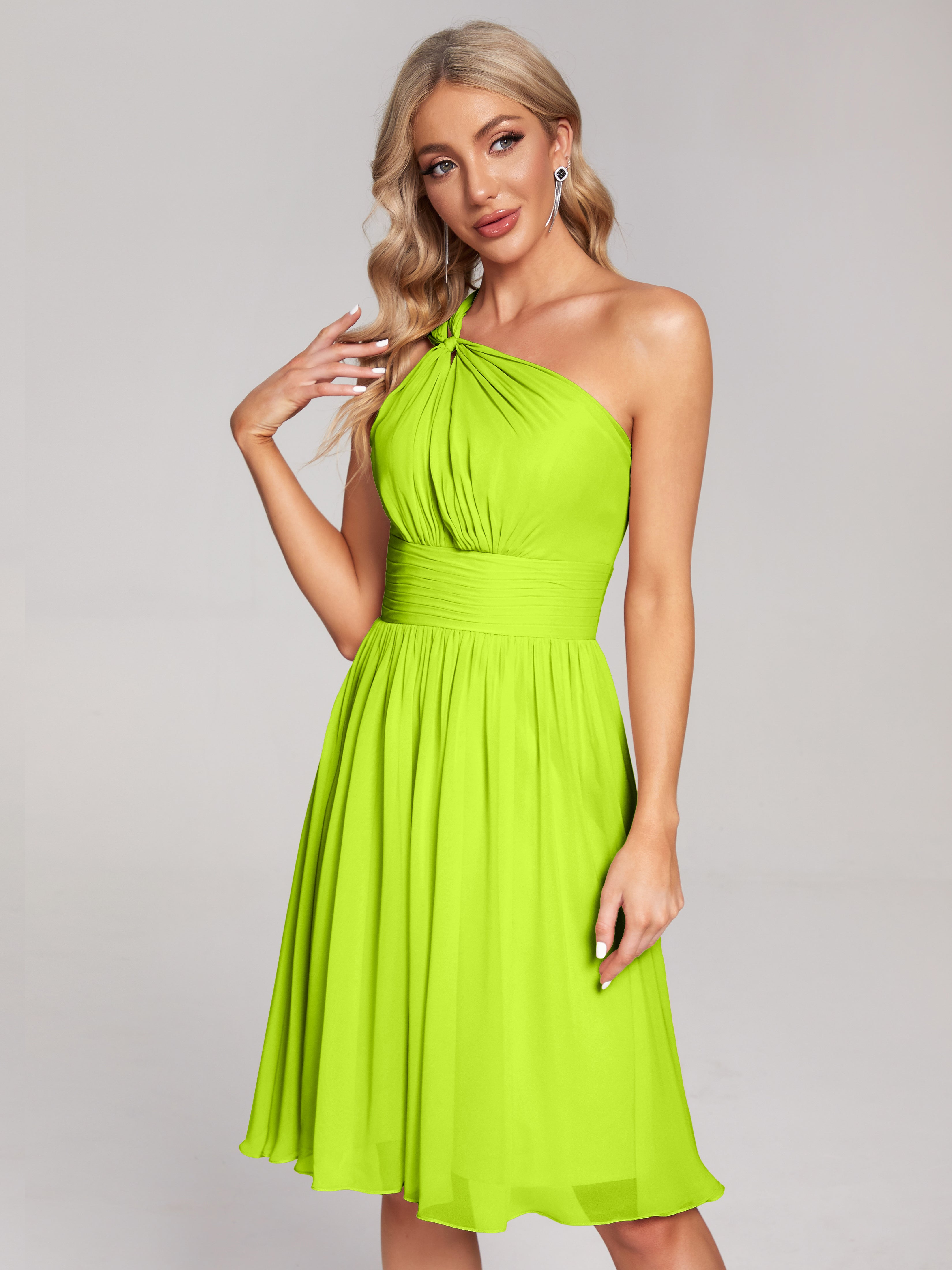 Robes De Demoiselle D'Honneur Vert Citron Longueur Genou Seule-Épaule Mousseline Robes Demoiselle D'Honneur