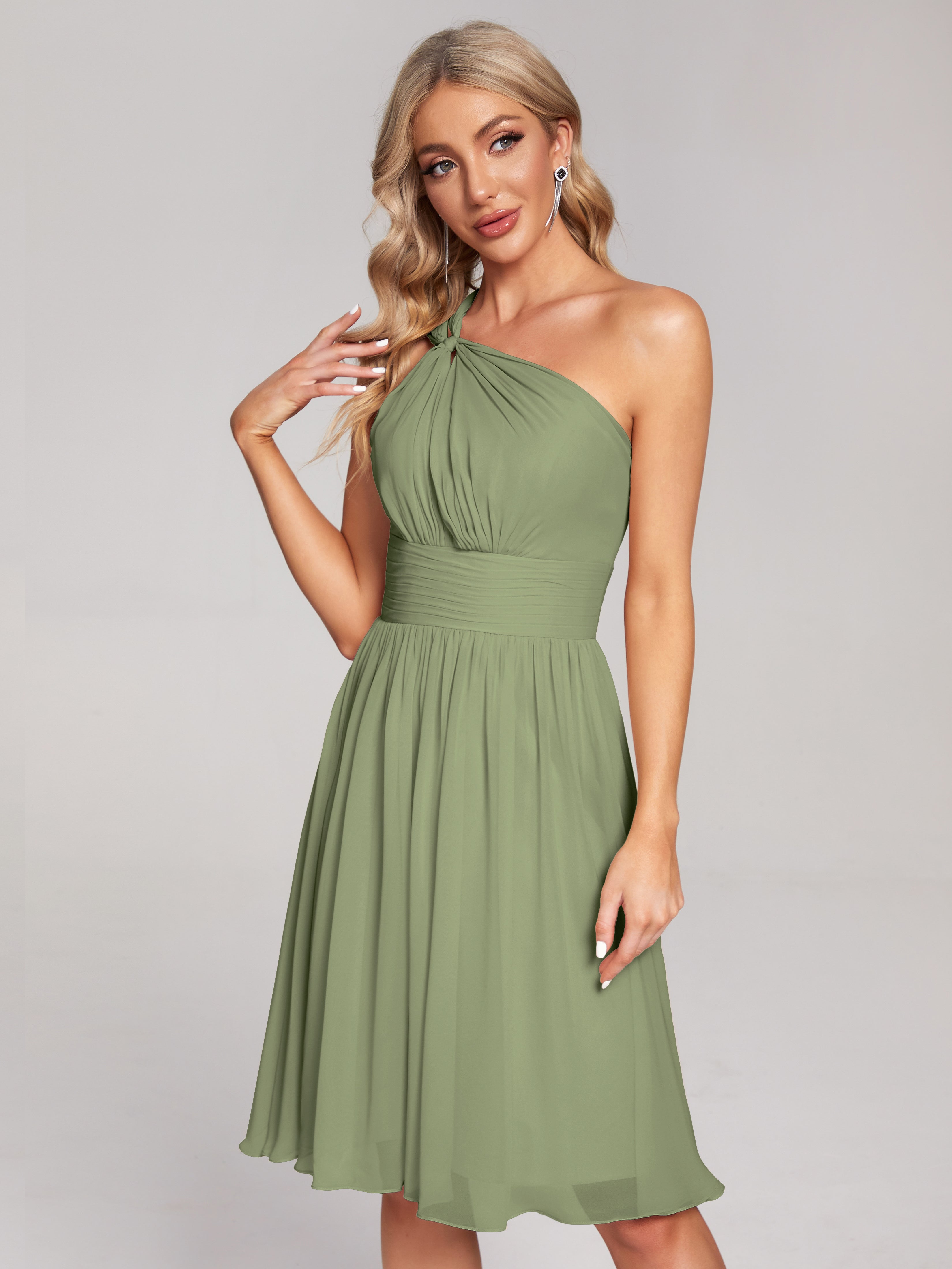 Robe Vert Olive Demoiselle D Honneur Longueur Genou Seule-Épaule Mousseline Robes Demoiselle D'Honneur