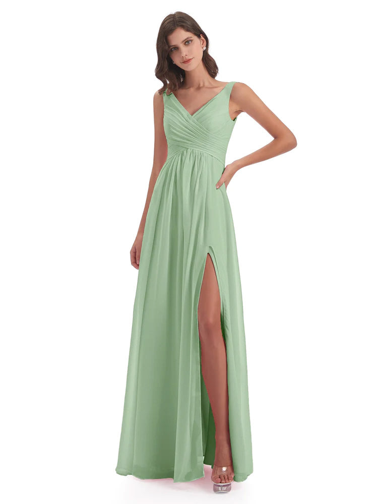 Robes De Demoiselle D'Honneur Vert Sauge Poussiéreux Col V Fendue Mousseline Robes Demoiselle D'Honneur