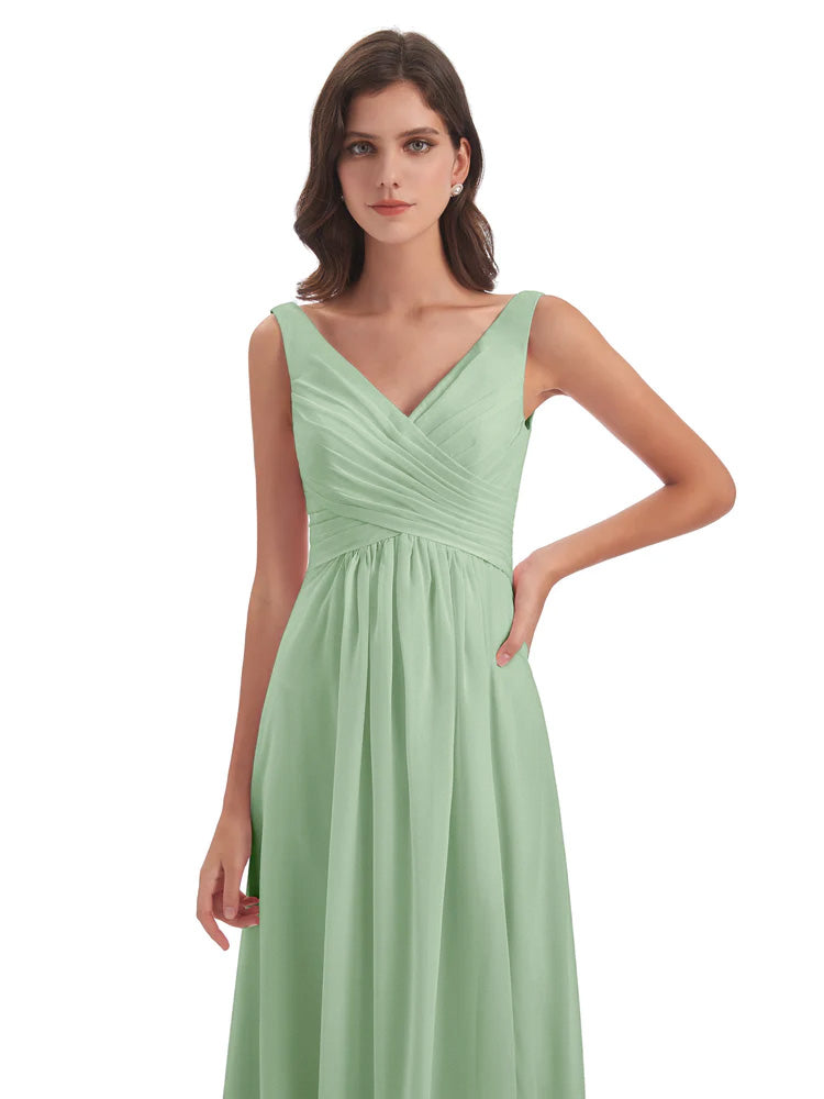 Robes De Demoiselle D'Honneur Vert Sauge Poussiéreux Col V Fendue Mousseline Robes Demoiselle D'Honneur