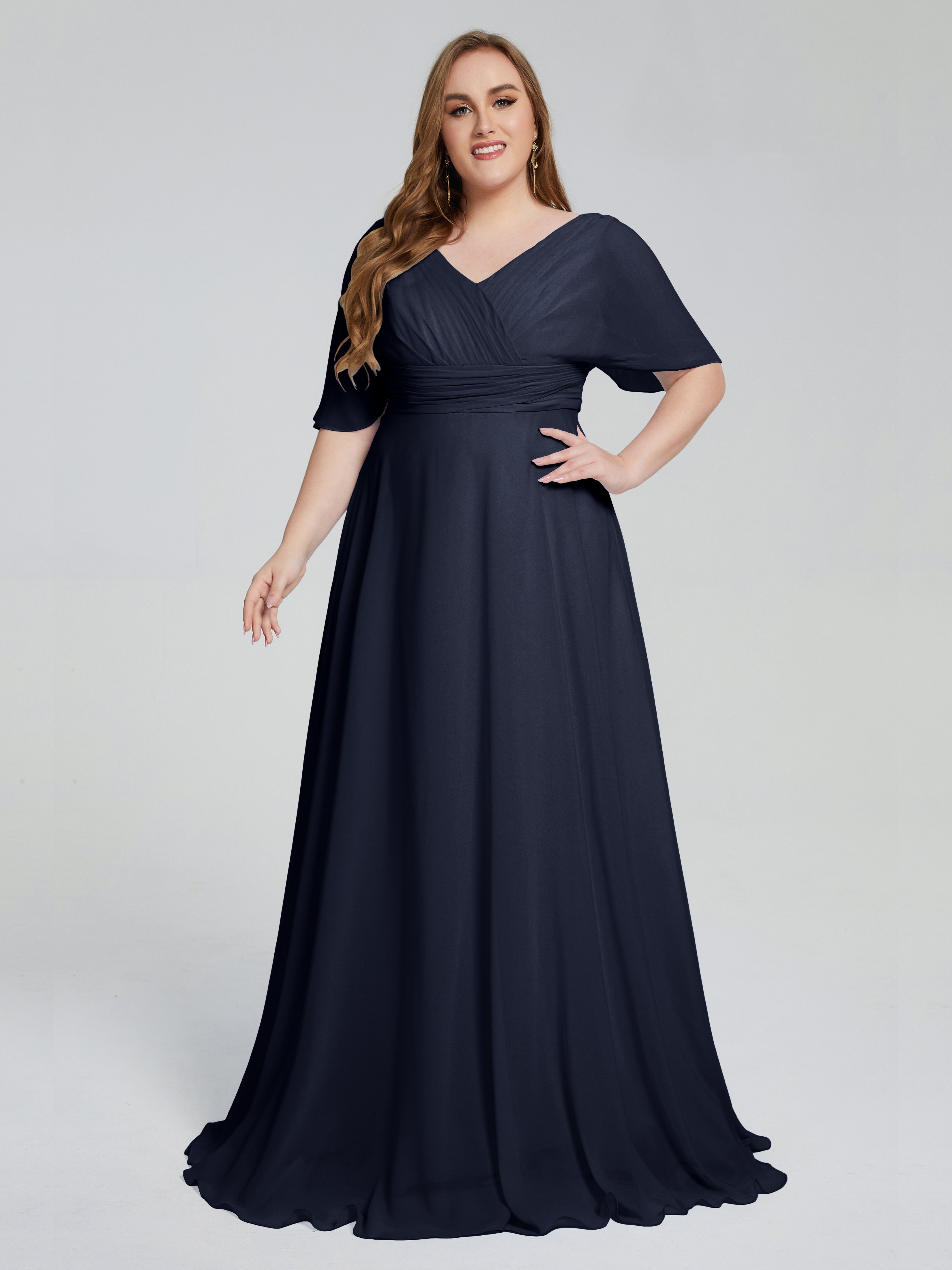 Robes De Demoiselle D'Honneur Bleu Marine Balayage Traîne Manches Courtes Mousseline Robes Demoiselle D'Honneur Grande Taille
