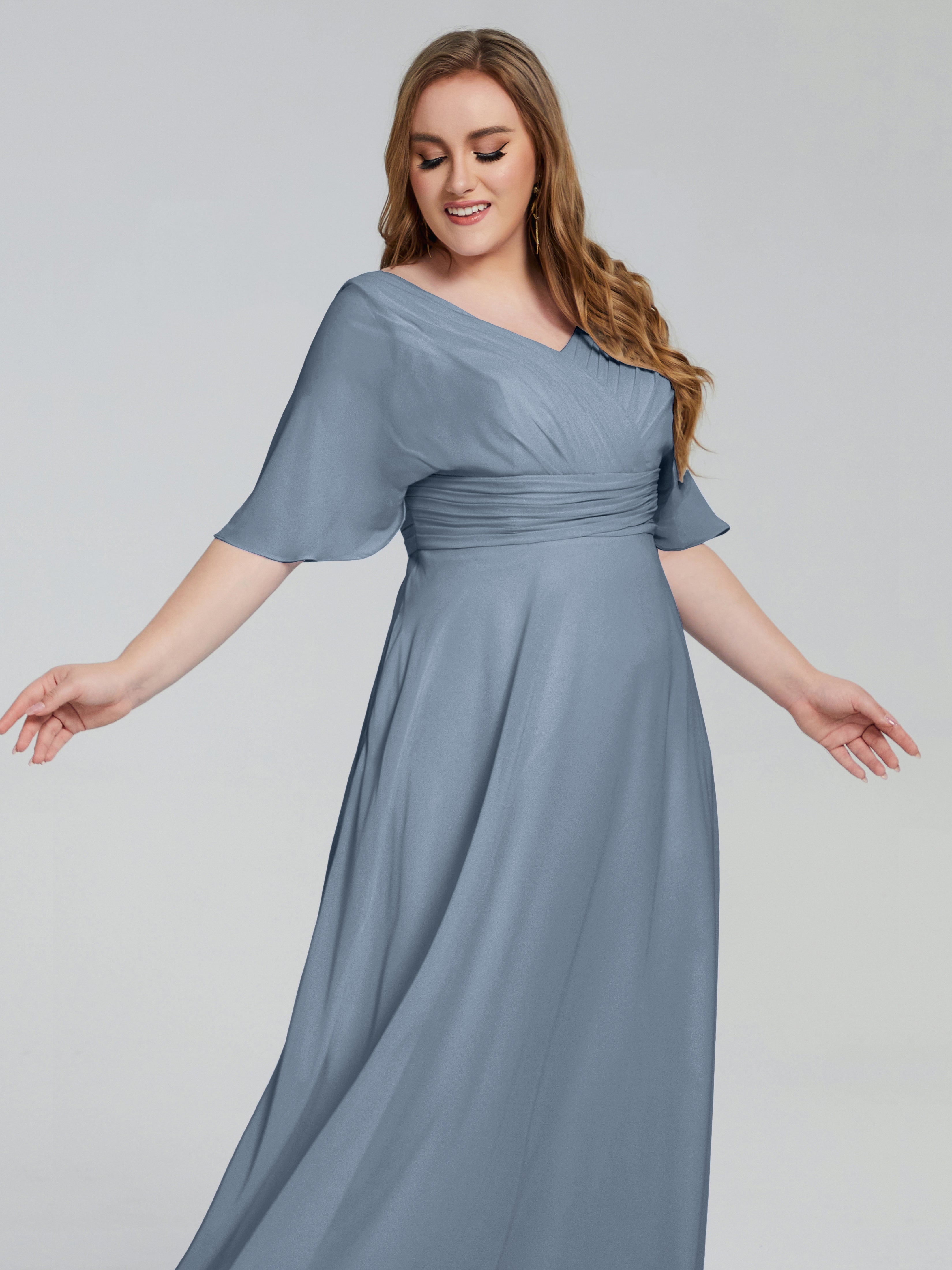 Robes De Demoiselle D'Honneur Bleu Gris Balayage Traîne Manches Courtes Mousseline Robes Demoiselle D'Honneur Grande Taille